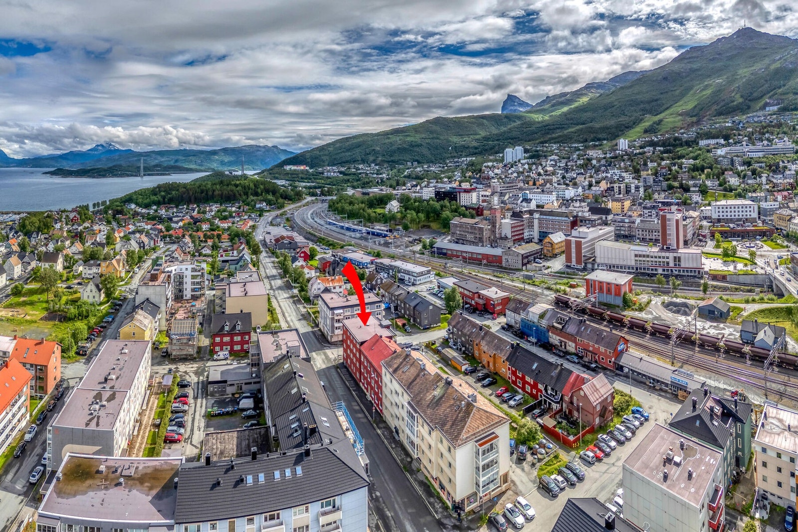 Beliggenhet med nærhet til både sentrum og jernbanestasjonen. Galleribilde
