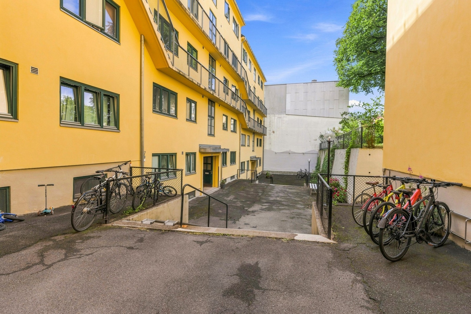 - Innergård - Galleribilde