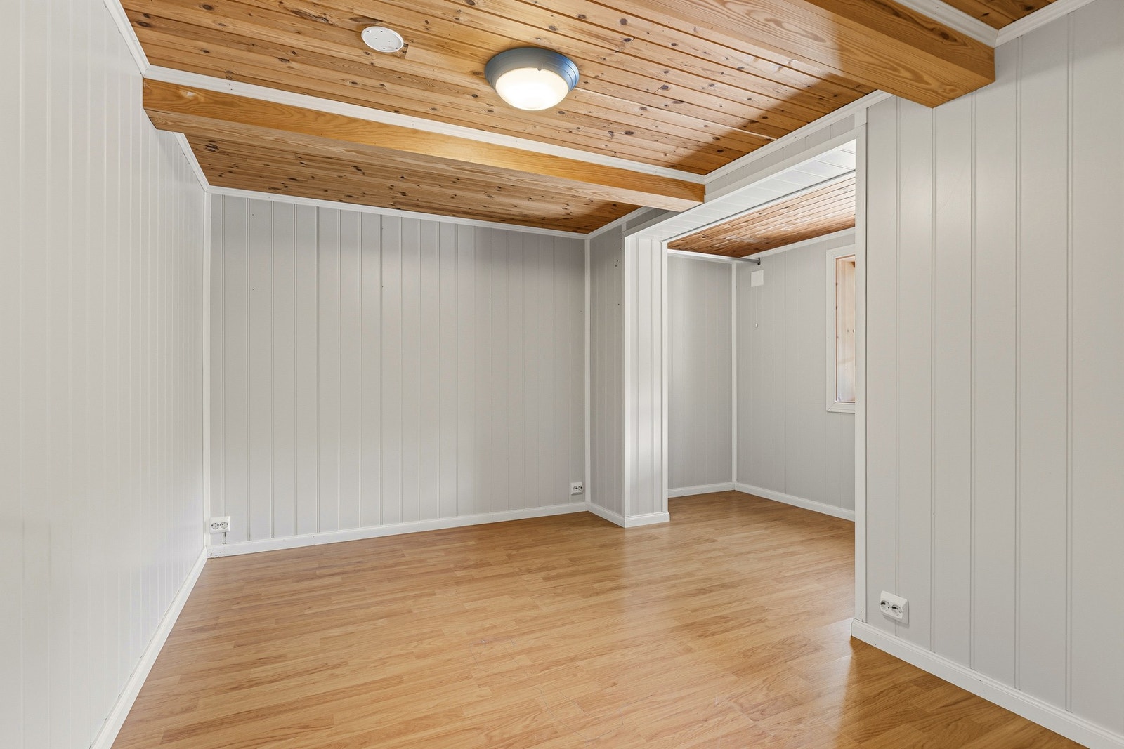 Rom som har vært brukt som soverom (ikke byggemeldt), med plass til dobbeltseng og garderobe. Galleribilde