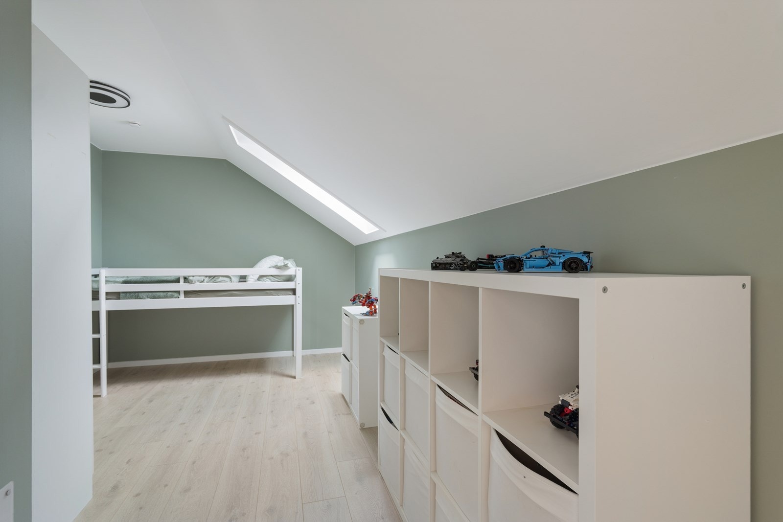 Soverom tre egner seg også godt som barnerom/gjesterom. Galleribilde