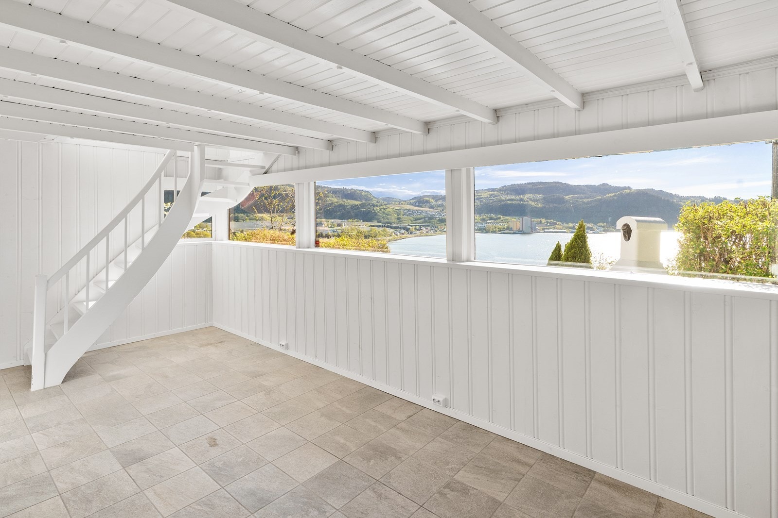 Kjellerstue på 22,5 kvm Galleribilde