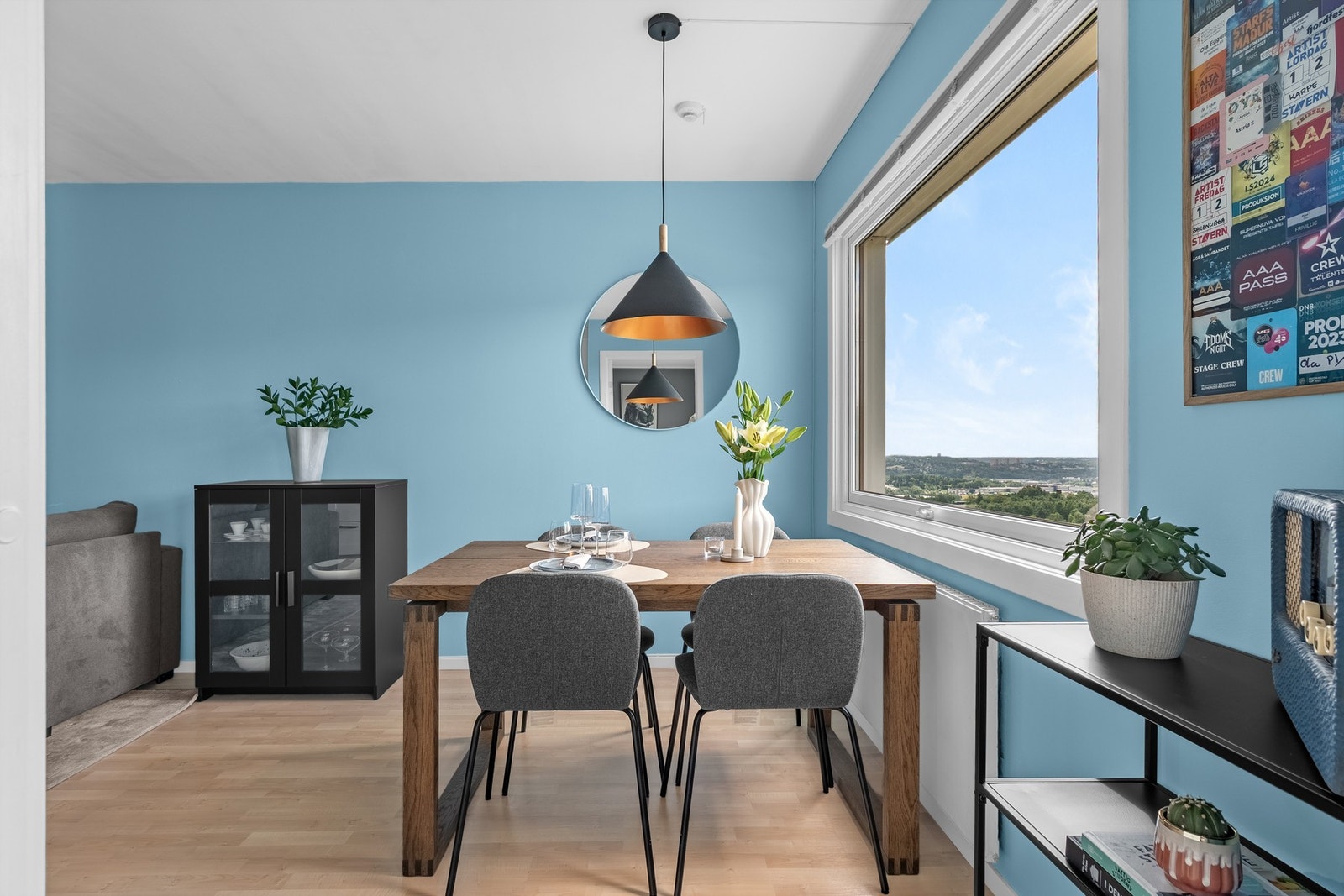 Varmtvann, fyring, kabel-tv og internett er inkludert i fellesutgiftene. Galleribilde