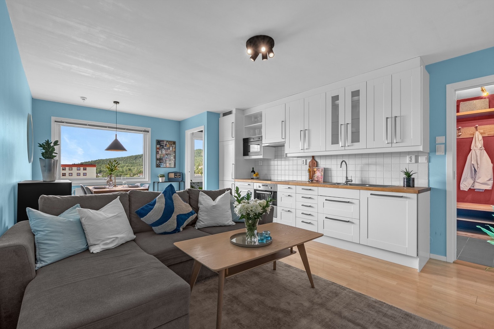 Velkommen til Rødtvetveien 69! En herlig 2-roms andelsleilighet med god standard.
Foto: Oshots. Galleribilde