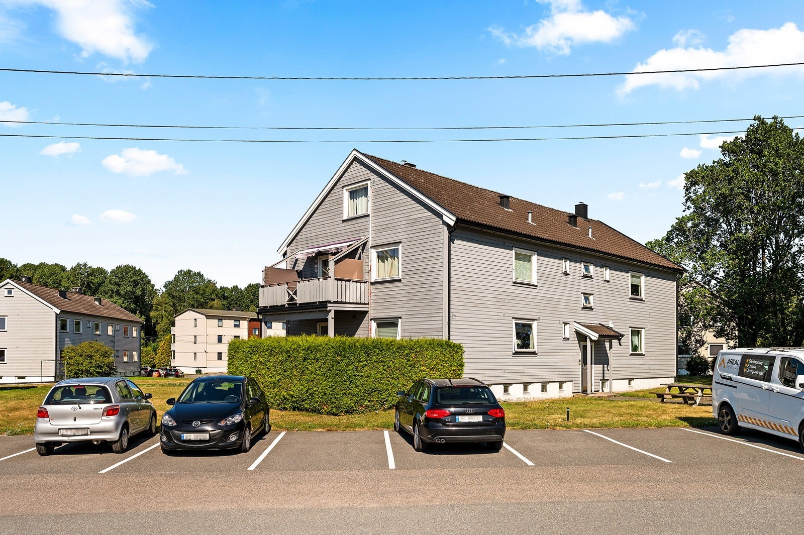 Leiligheten tilhører Halmstad Borettslag, som består av 94 andelsleiligheter. Galleribilde