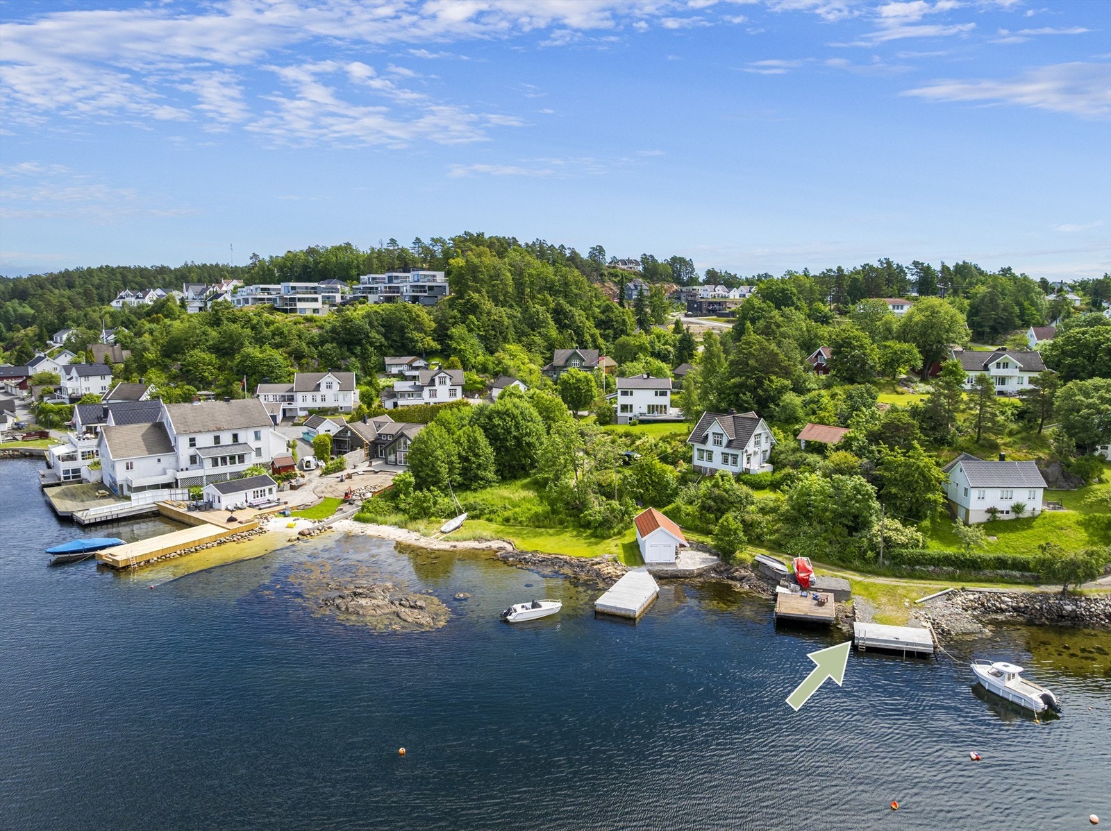 Nærområdet byr på flotte turområder og umiddelbar nærhet til sjøen. Galleribilde