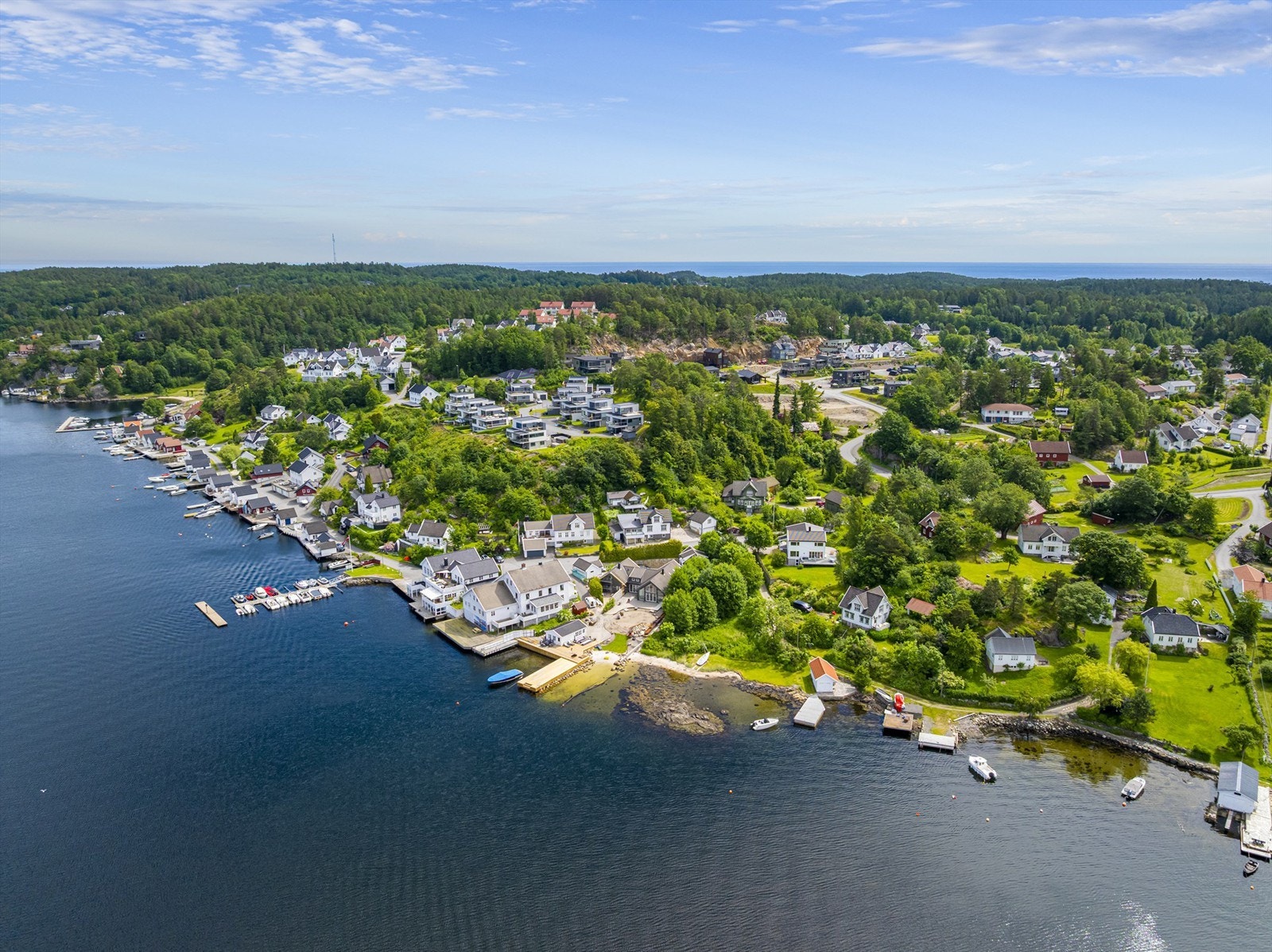 Kongshavn er et etablert og rolig boligområde i Arendal kommune. Galleribilde