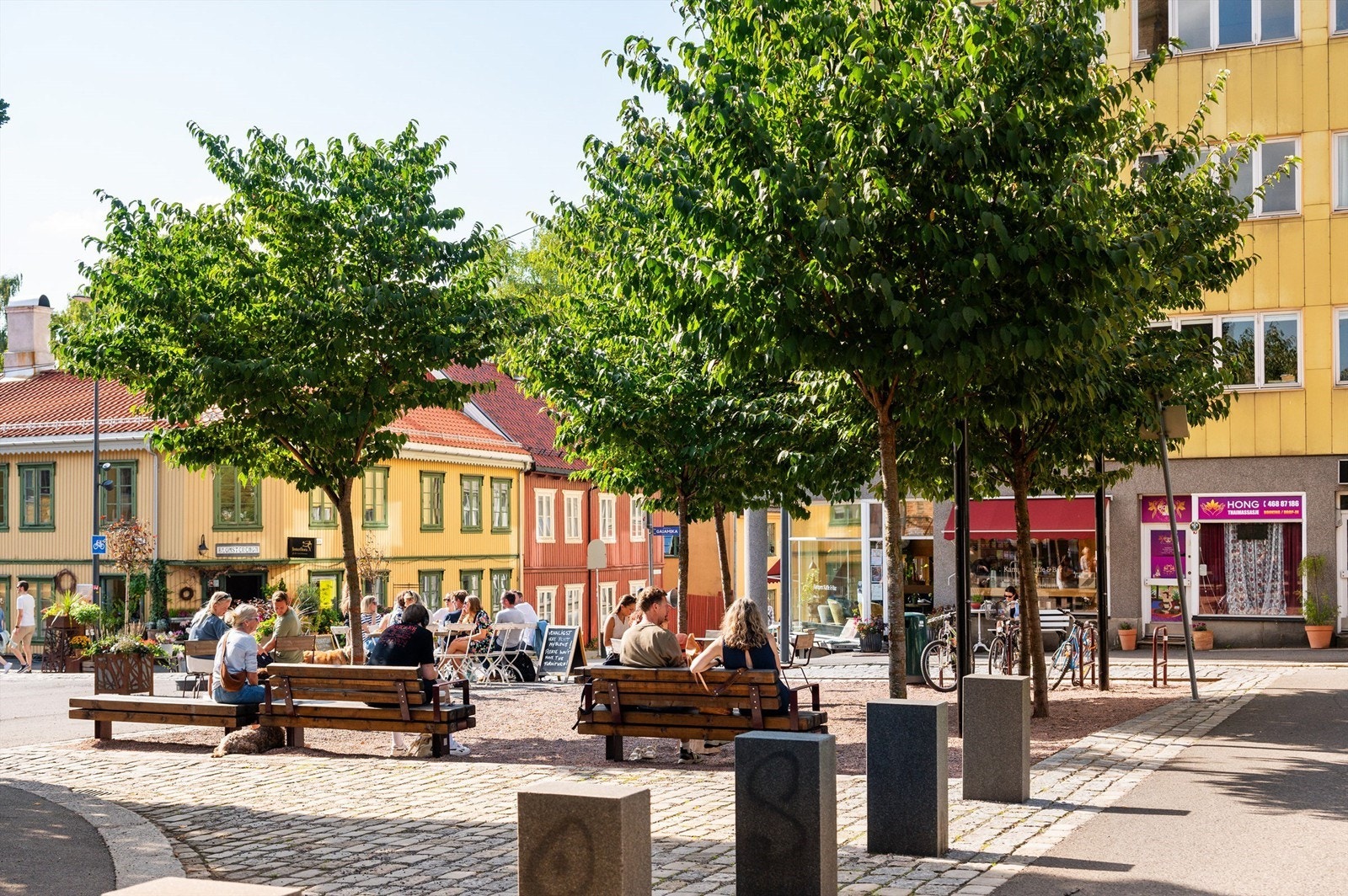 Kort vei til Kampen hvor omgivelsene er rolige og stemningsfulle. På sommeren arrangeres Kampendagene, en folkefest tre dager til ende. Galleribilde