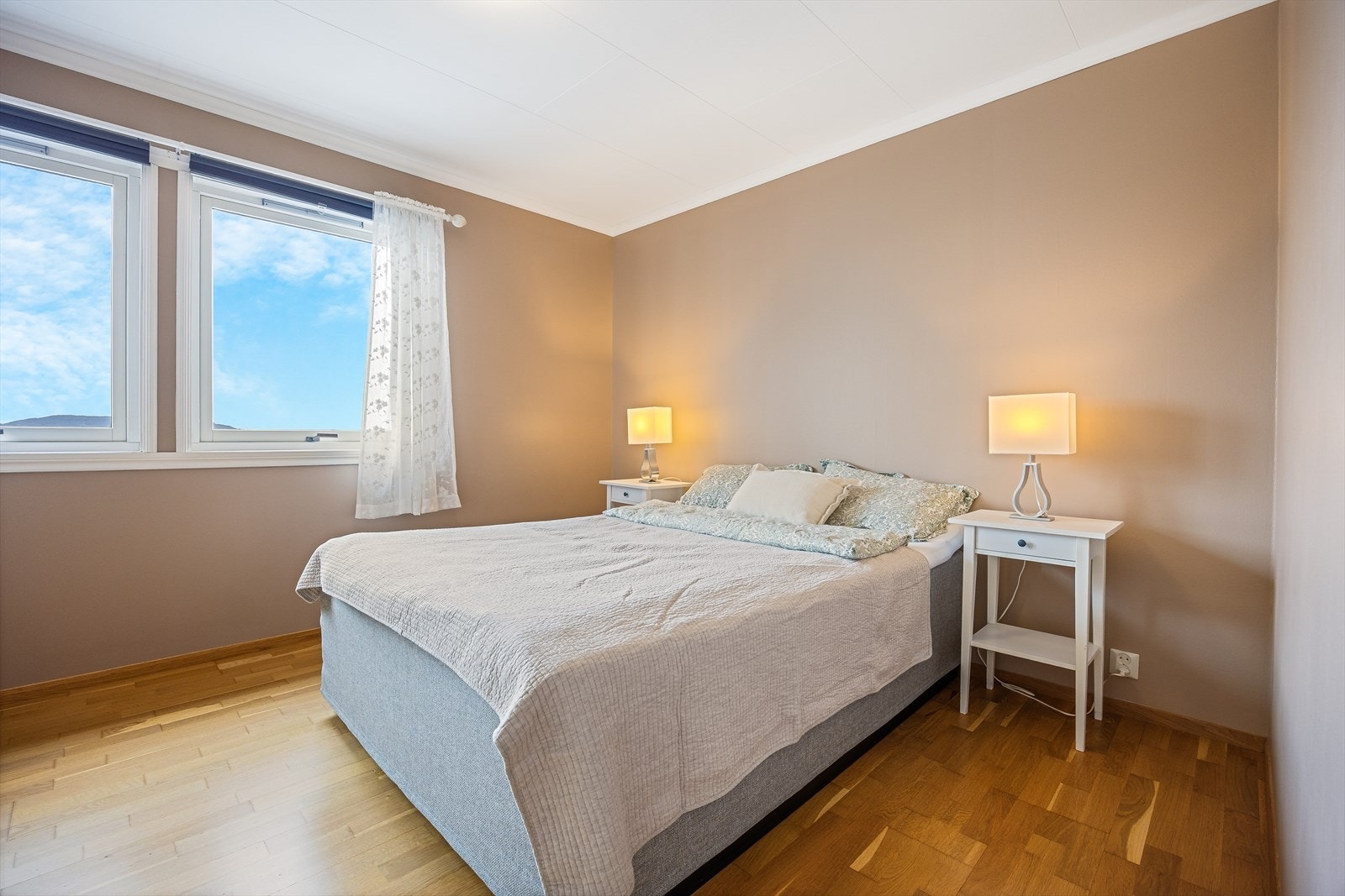 De tre soverommene er på ca. 11,5 m², 11,2 m² og 9,9 m². Galleribilde