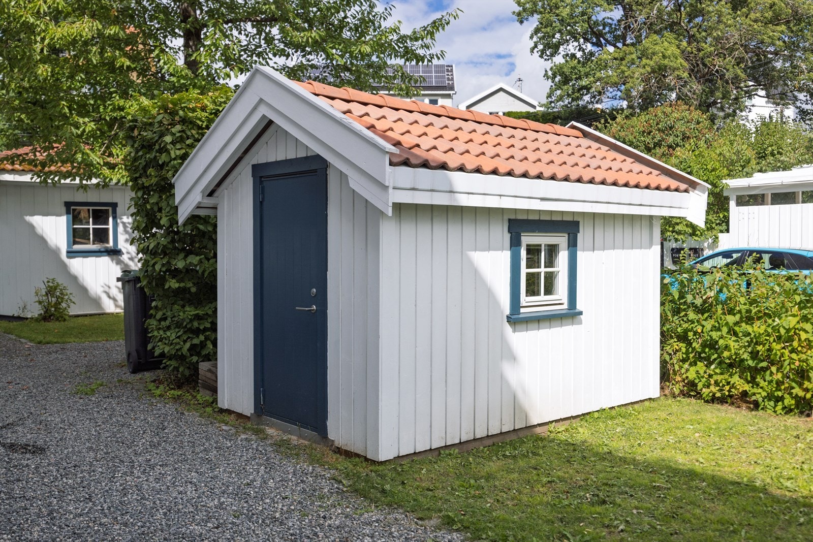 Meget praktisk utvendig bod. Perfekt sted å stue sykler, barnevogn, etc. Galleribilde