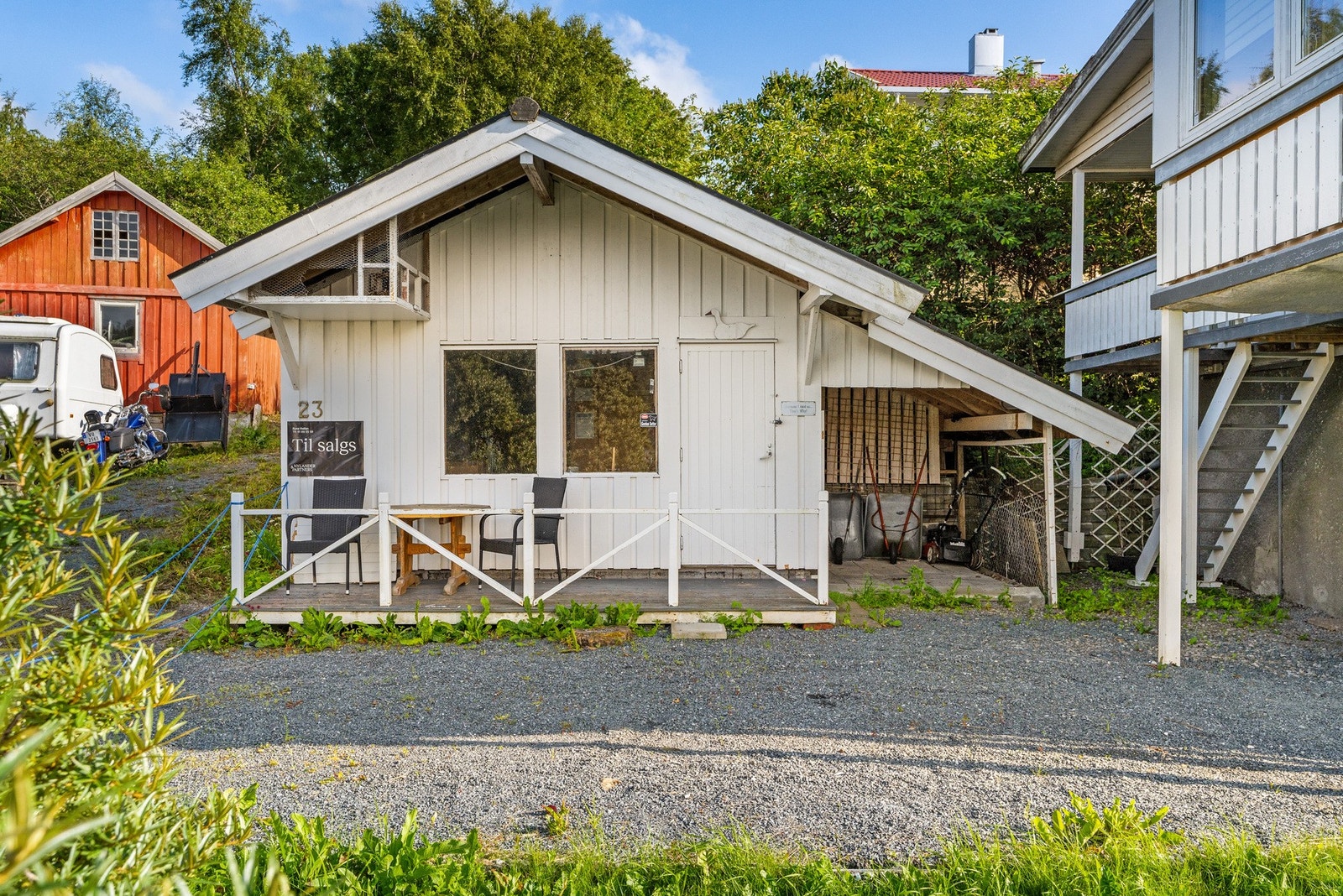 Det er også et romslig uthus medfølgende eiendommen. Galleribilde