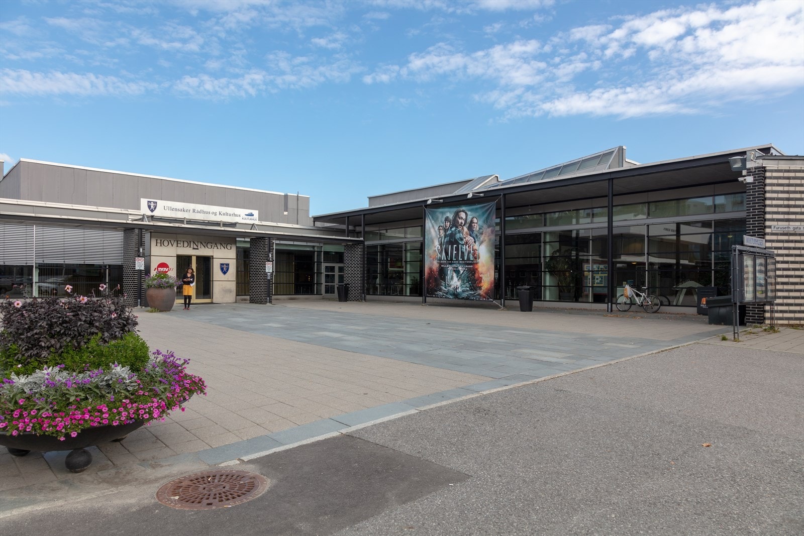 Rådhuset med kino og kultur. Galleribilde