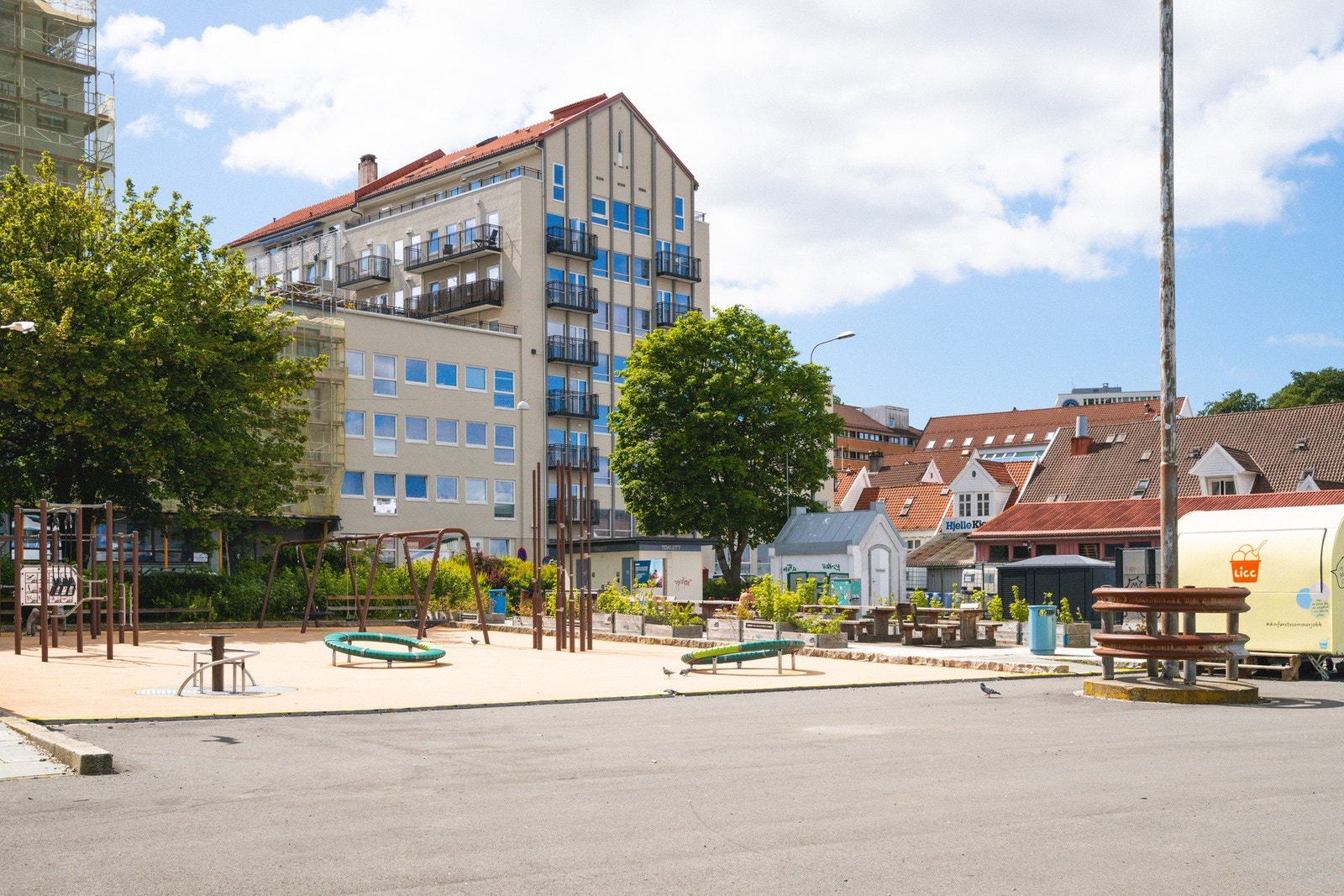 Her finner du også lekeplass og flere offentlige utearealer som kan benyttes Galleribilde