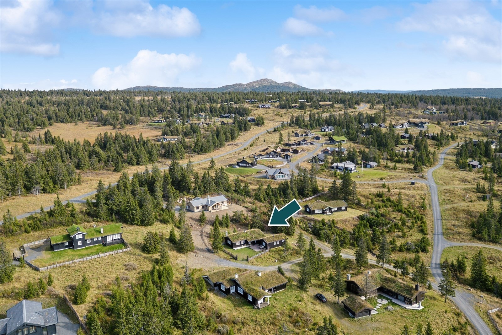 Skeikampen skianlegg, med 11 heiser og 21 nedfarter, ligger bare 4 minutters kjøretur fra eiendommen. Galleribilde
