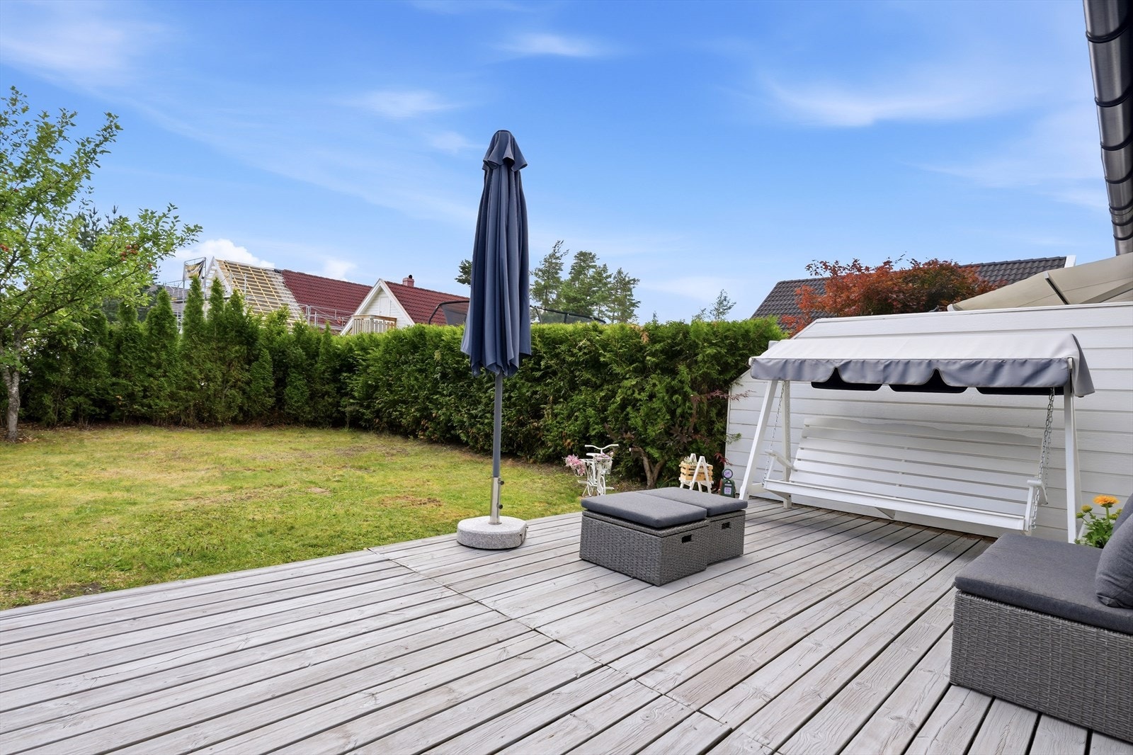 Terrassen er et flott samlingspunkt for familie og venner. Galleribilde