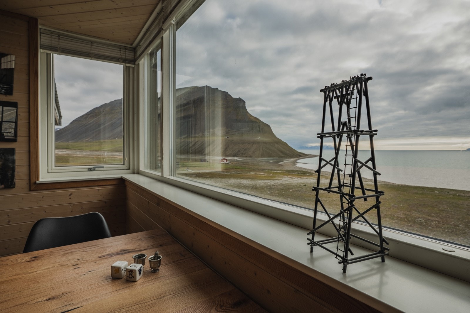 Nydelig utsikt over næromådet og mot Isfjorden Galleribilde