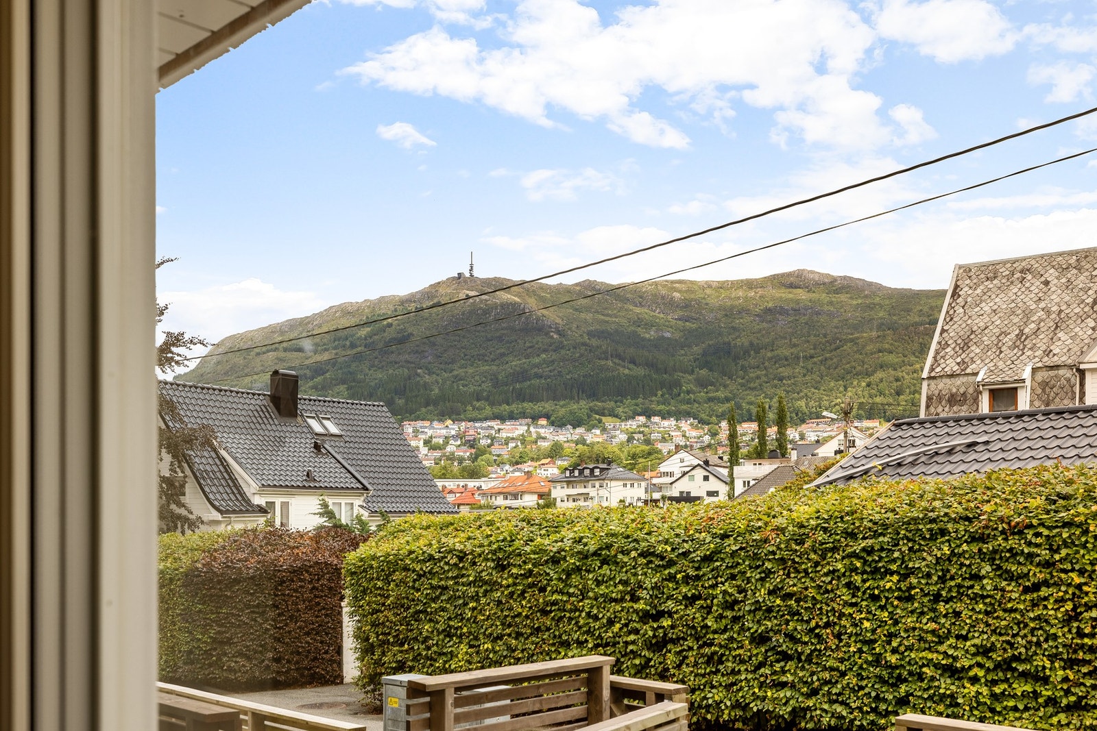Flott utsikt opp til Ulriken. Galleribilde