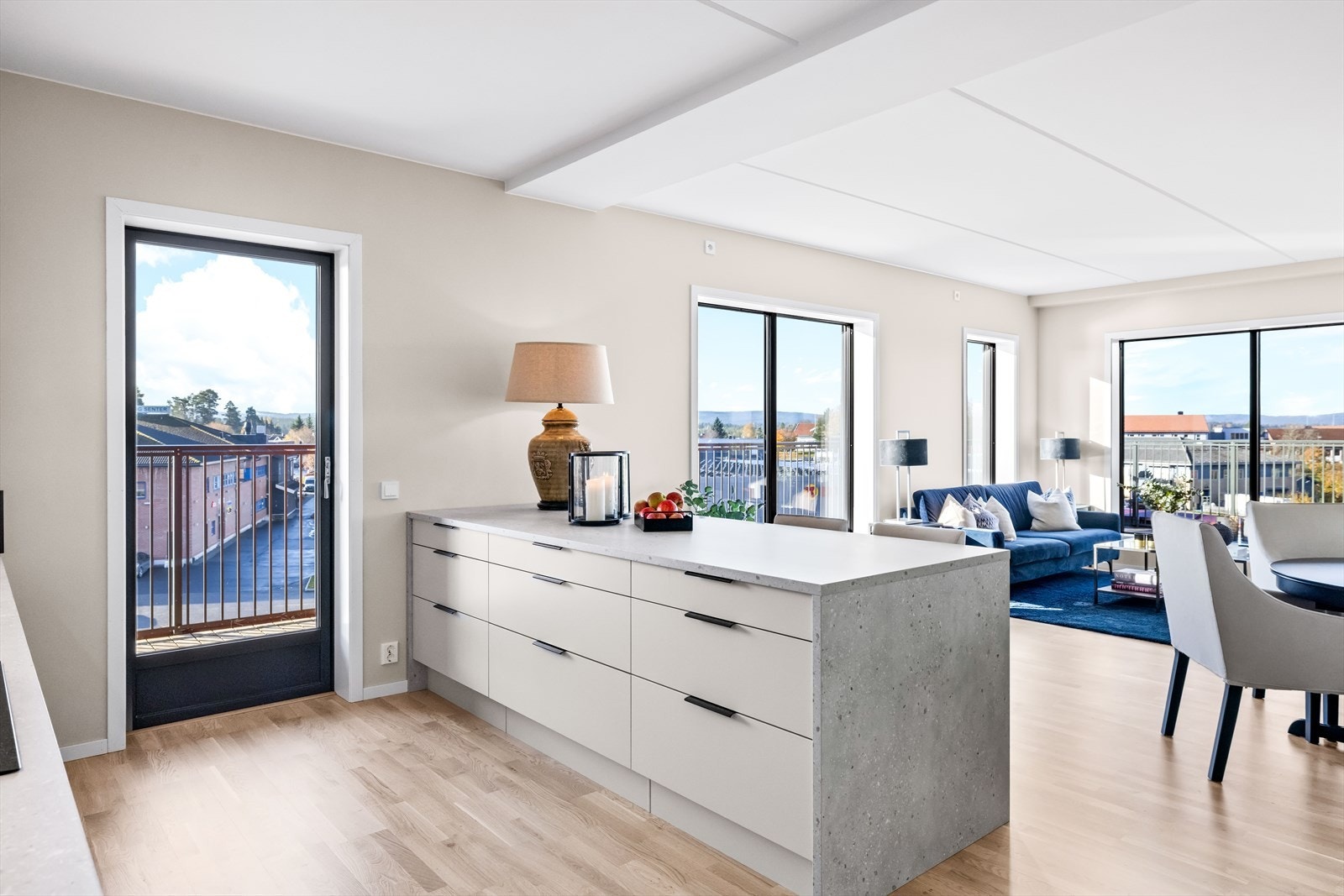 Kontakt Petter Aure, 45007097 for avtale om visning. Galleribilde