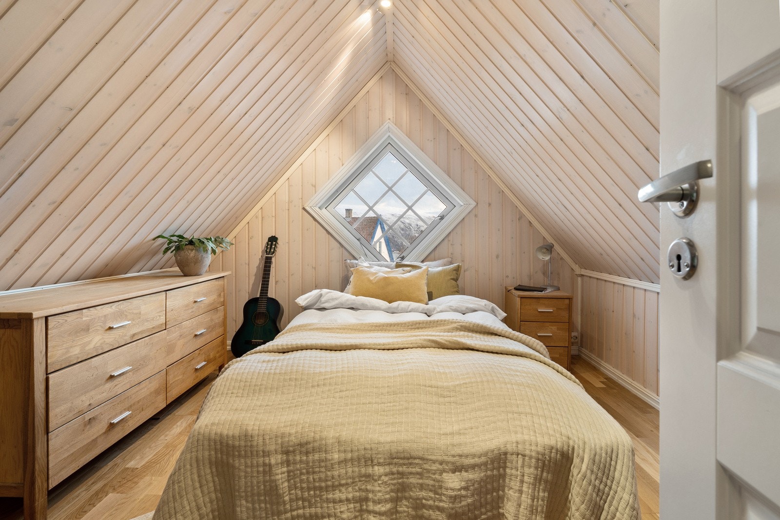 Rom benyttet som soverom på loft.
