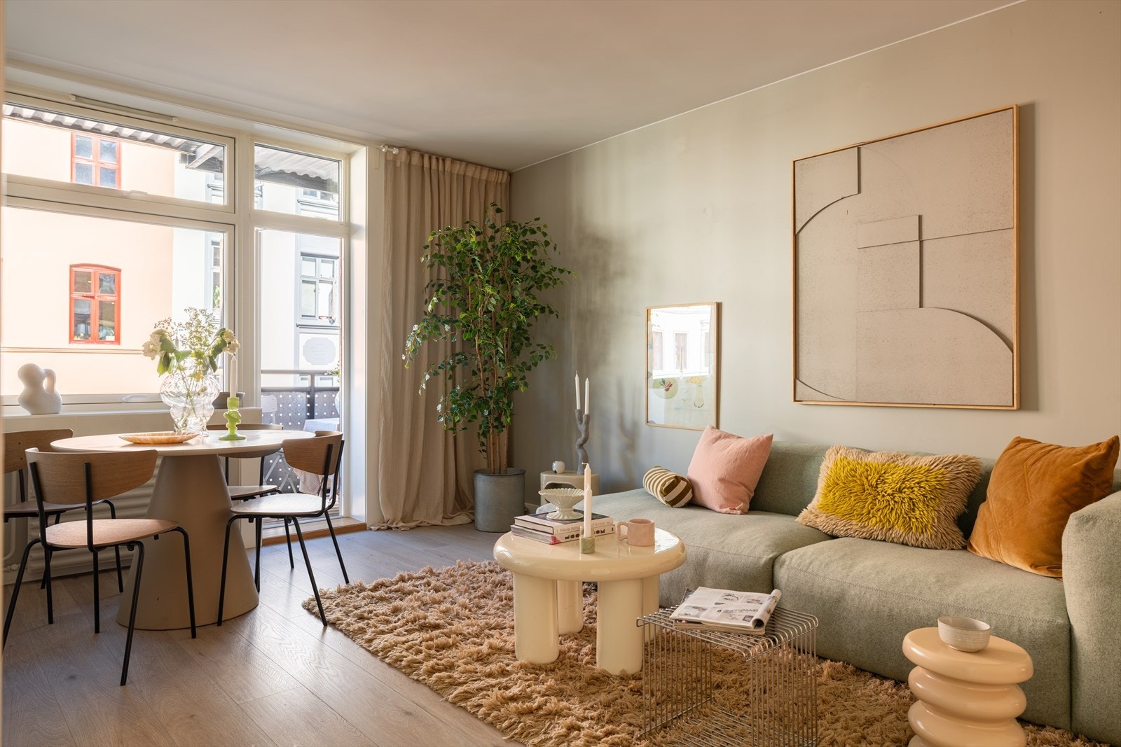 Vinduene er nye, og oppvarmingen via fjernvarme er inkludert i felleskostnadene! Galleribilde