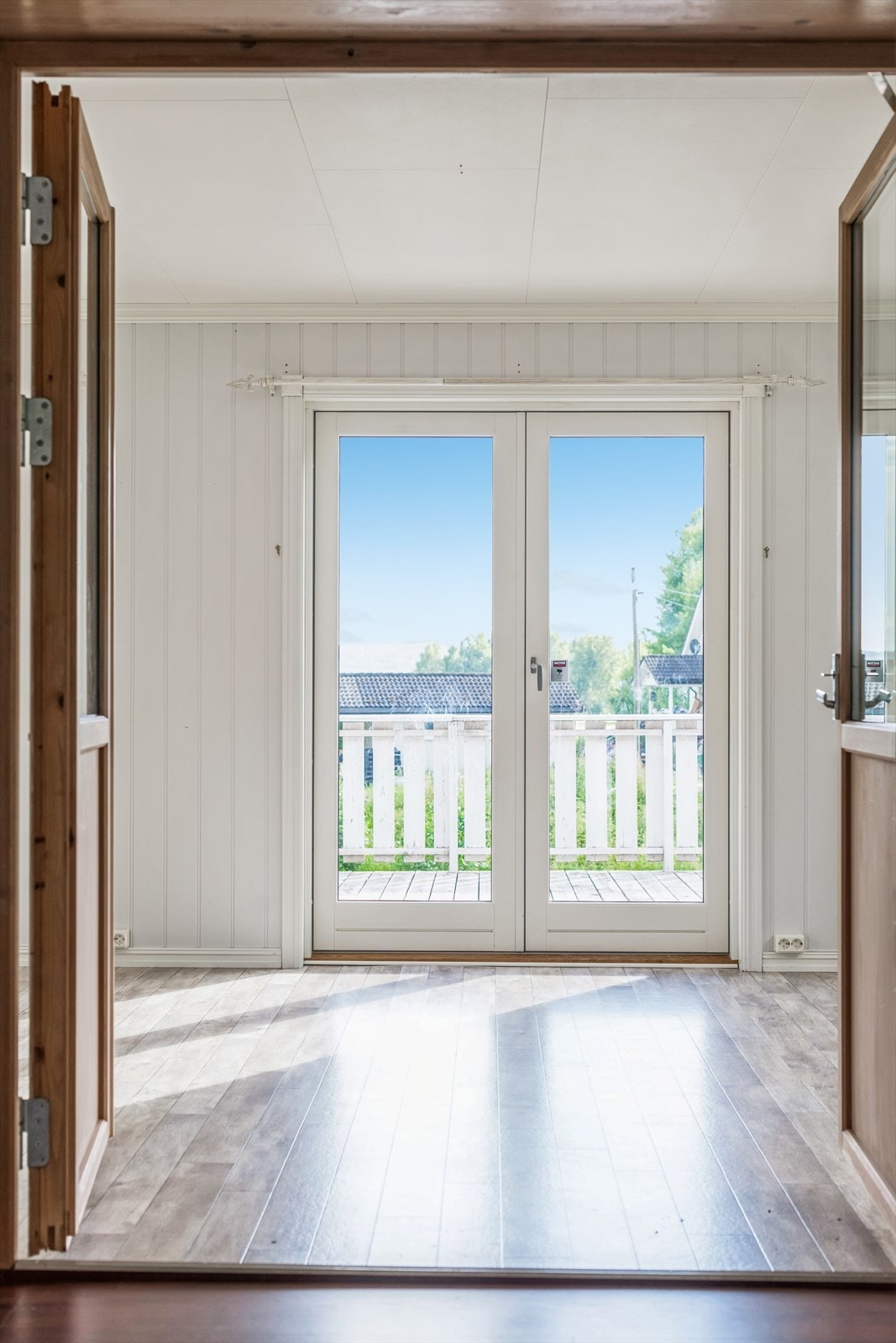 To-fløyet terrassedør mellom stuene. Galleribilde