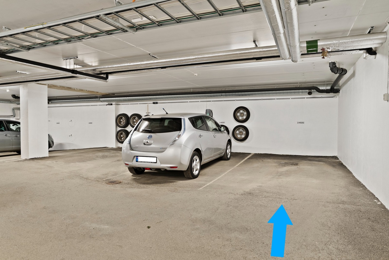 Parkering i lukket garasjeanlegg - Klartgjort for el-billader Galleribilde