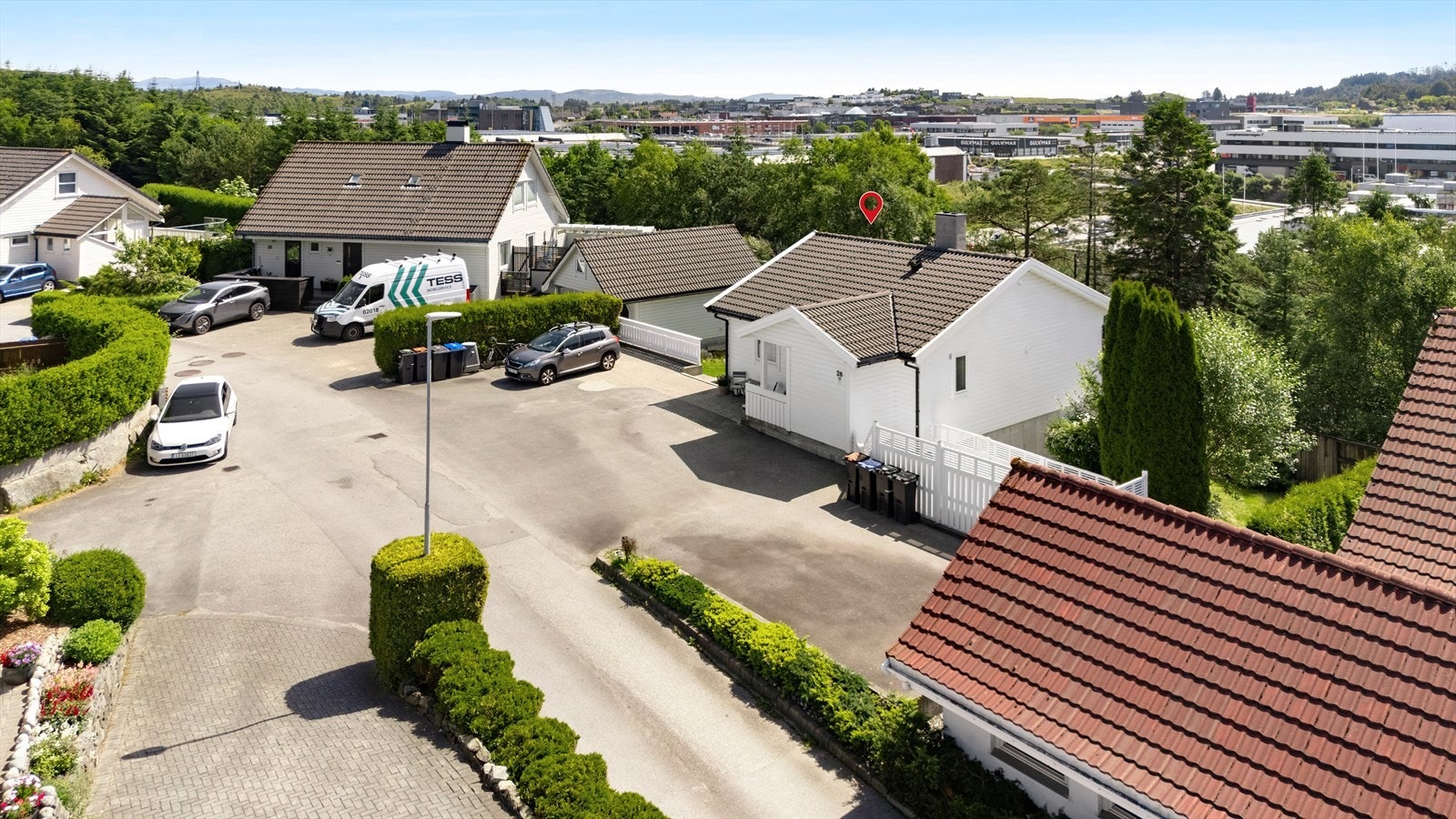 Attraktiv og sentral beliggenhet med kort vei til hverdagsfasiliteter. Galleribilde