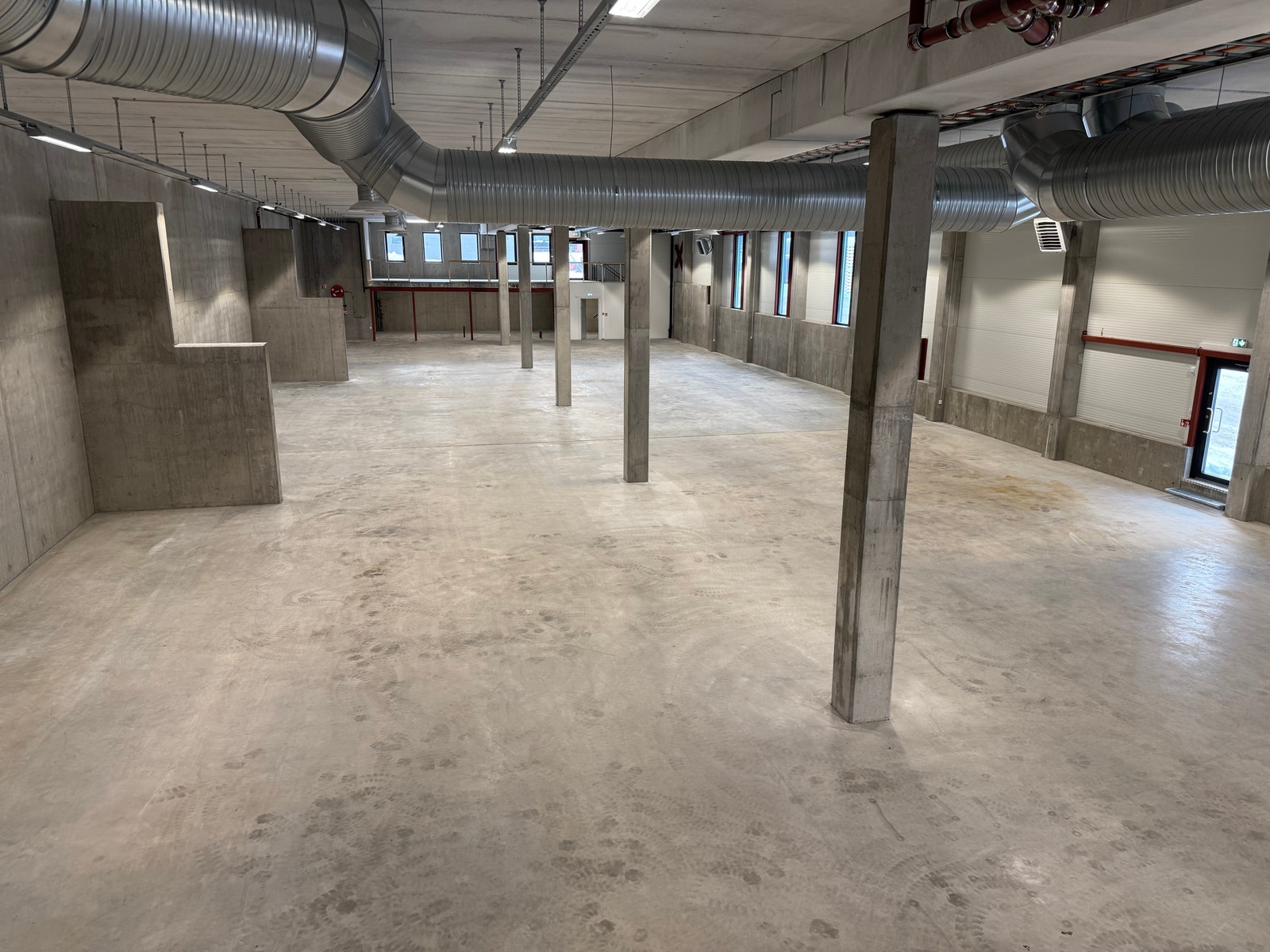 Hall mot messanin Galleribilde