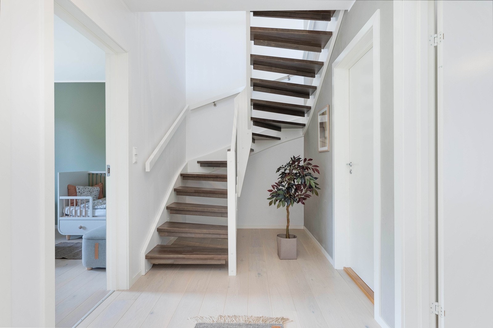 1. etasje har samme gjennomførte og tiltalende stil som resten av boligen. Galleribilde