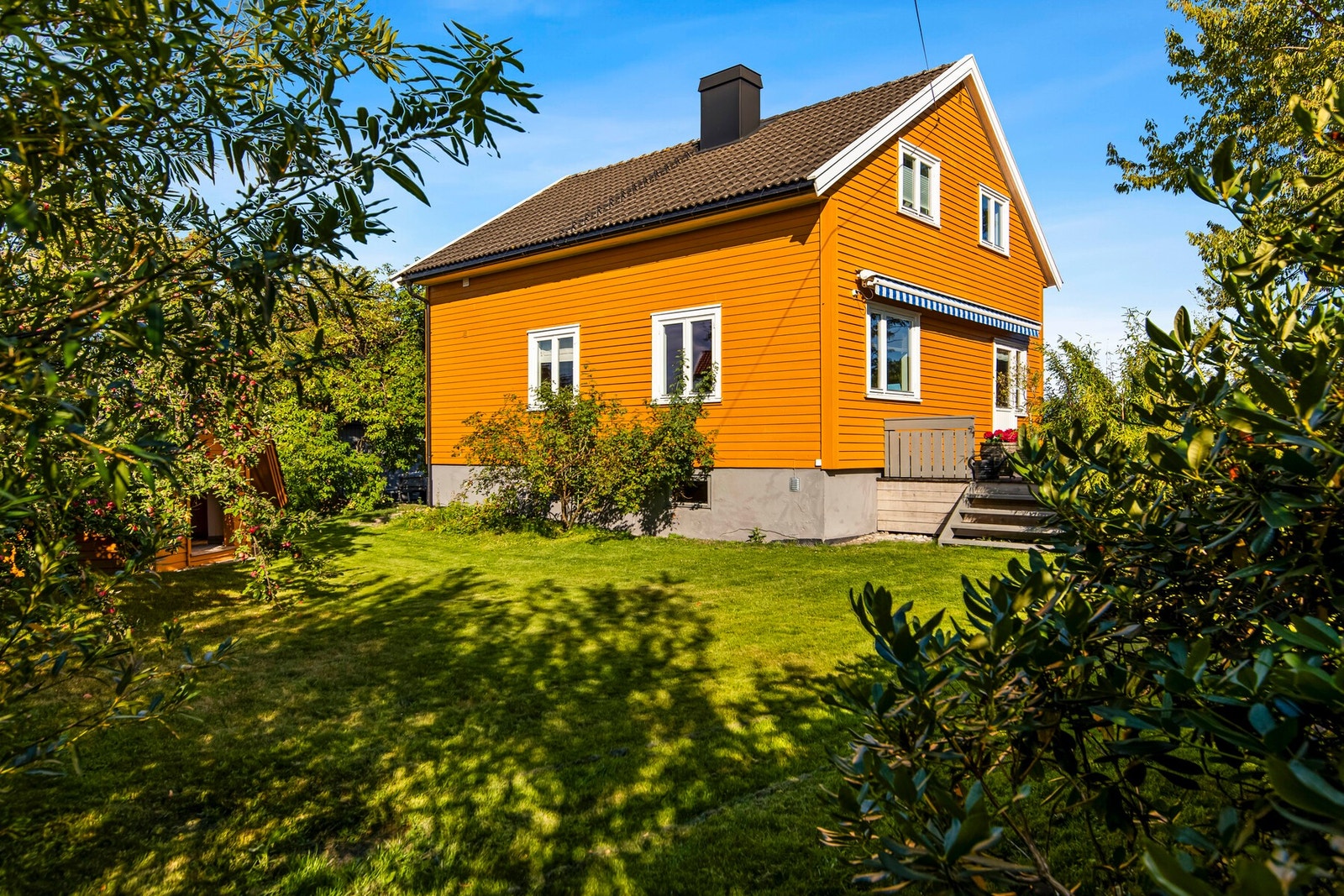 Her finnes både bær og litt frukt, og beplantningen er valgt med tanke på et naturlig og innbydende uttrykk. Galleribilde