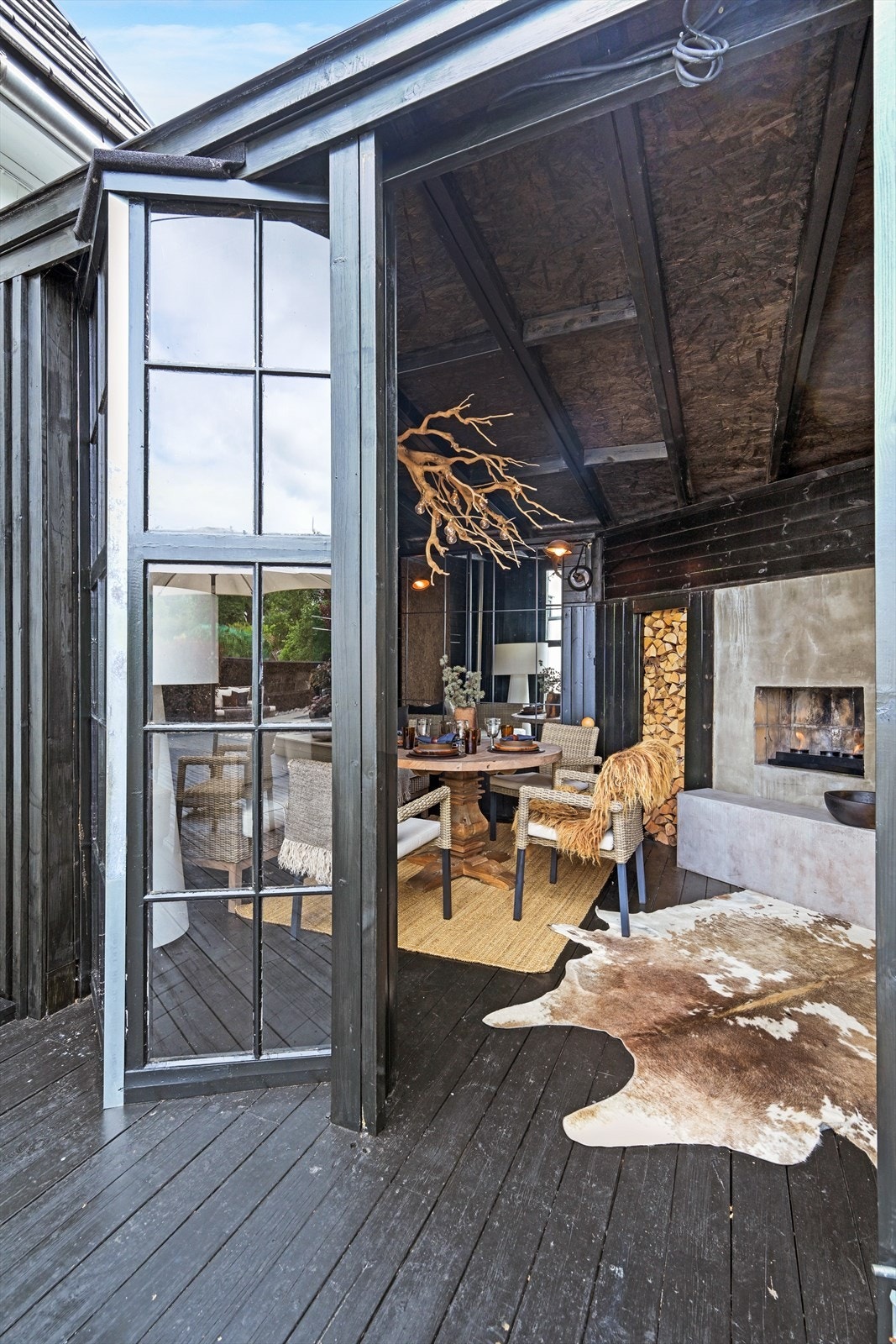 Utestue med peis Galleribilde