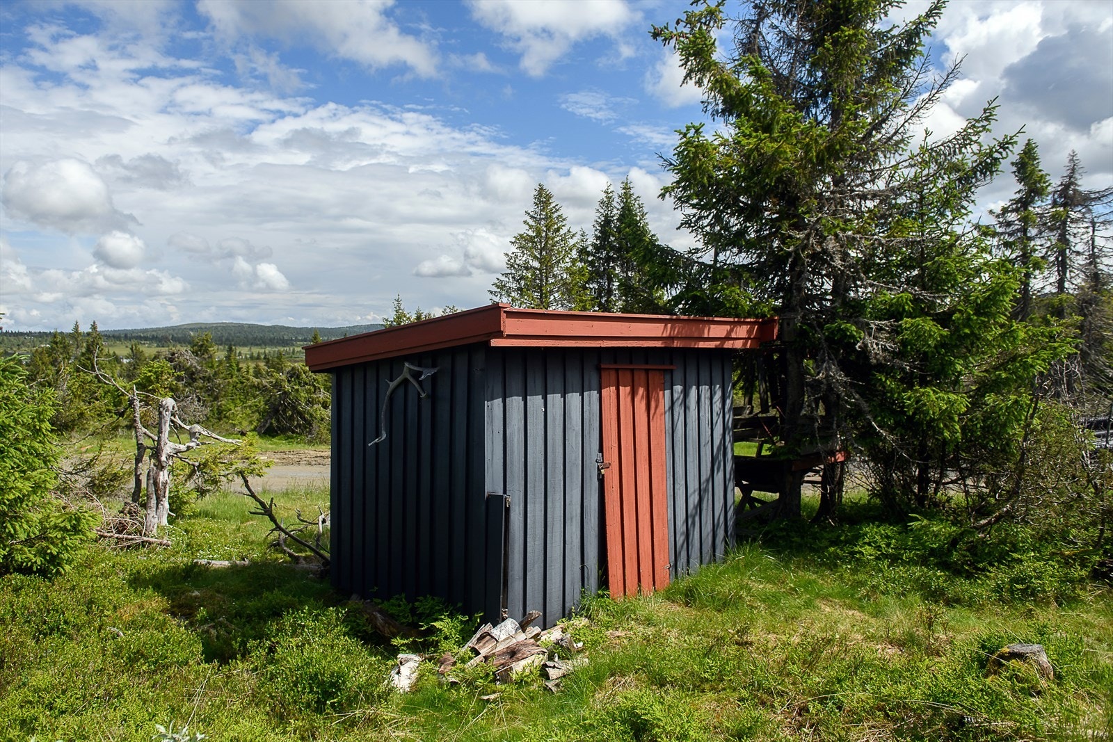 Uthuset er en uisolert bygning som gir ekstra lagringsplass. Galleribilde
