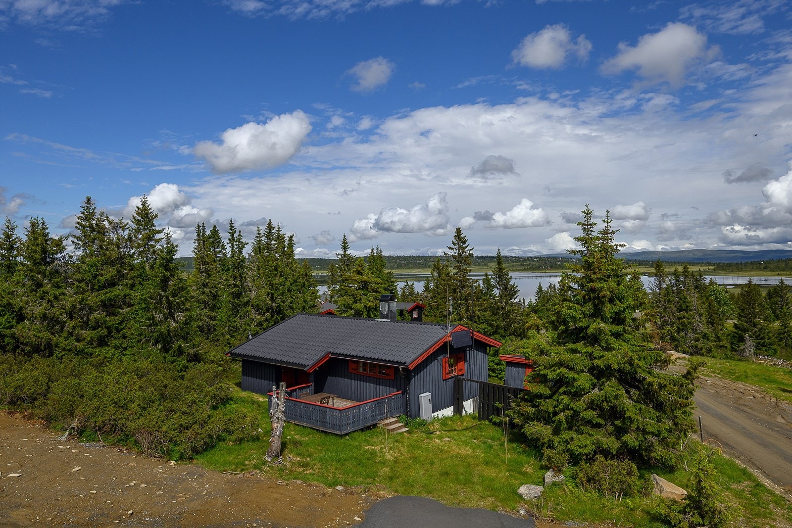 Velkommen til Sjusjøen-Pihl 836! Foto: Lars Marius Bækkevold. Galleribilde