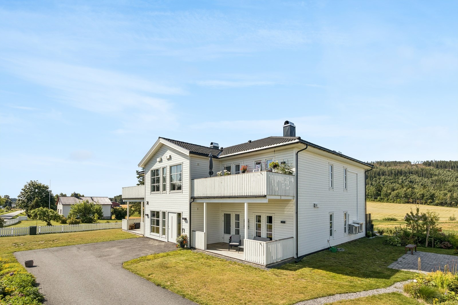 Innbydende og lettstelt 3-roms leilighet på bakkeplan. Galleribilde