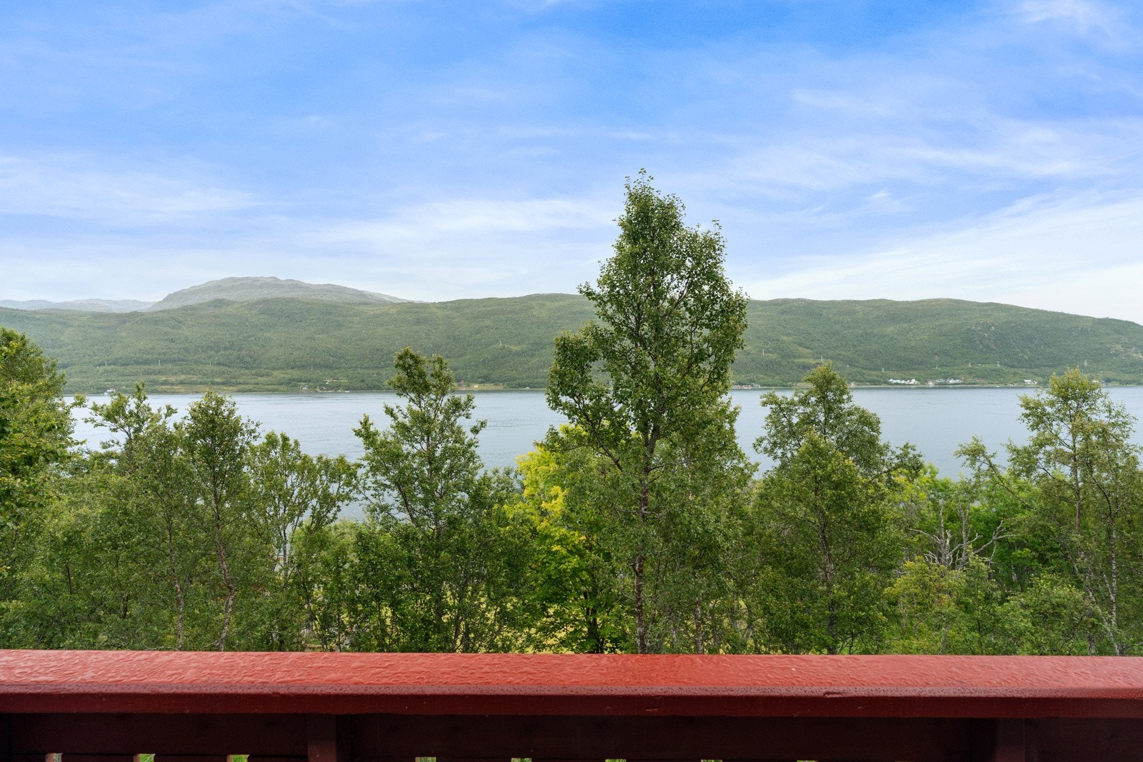 Nydelig utsikt mot Ringvassøya.