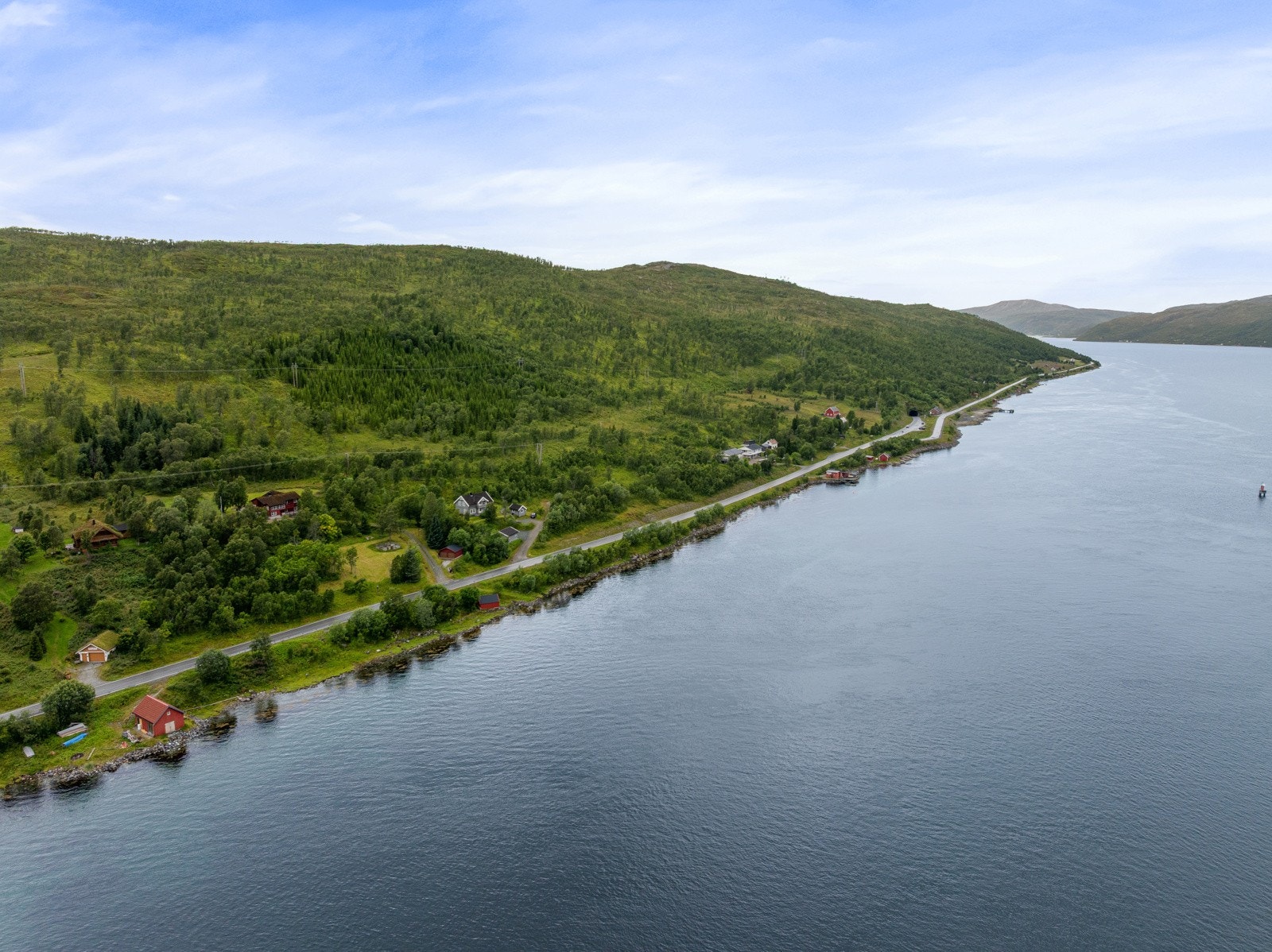 Idyllsik beliggenhet med naturen som nærmeste nabo!