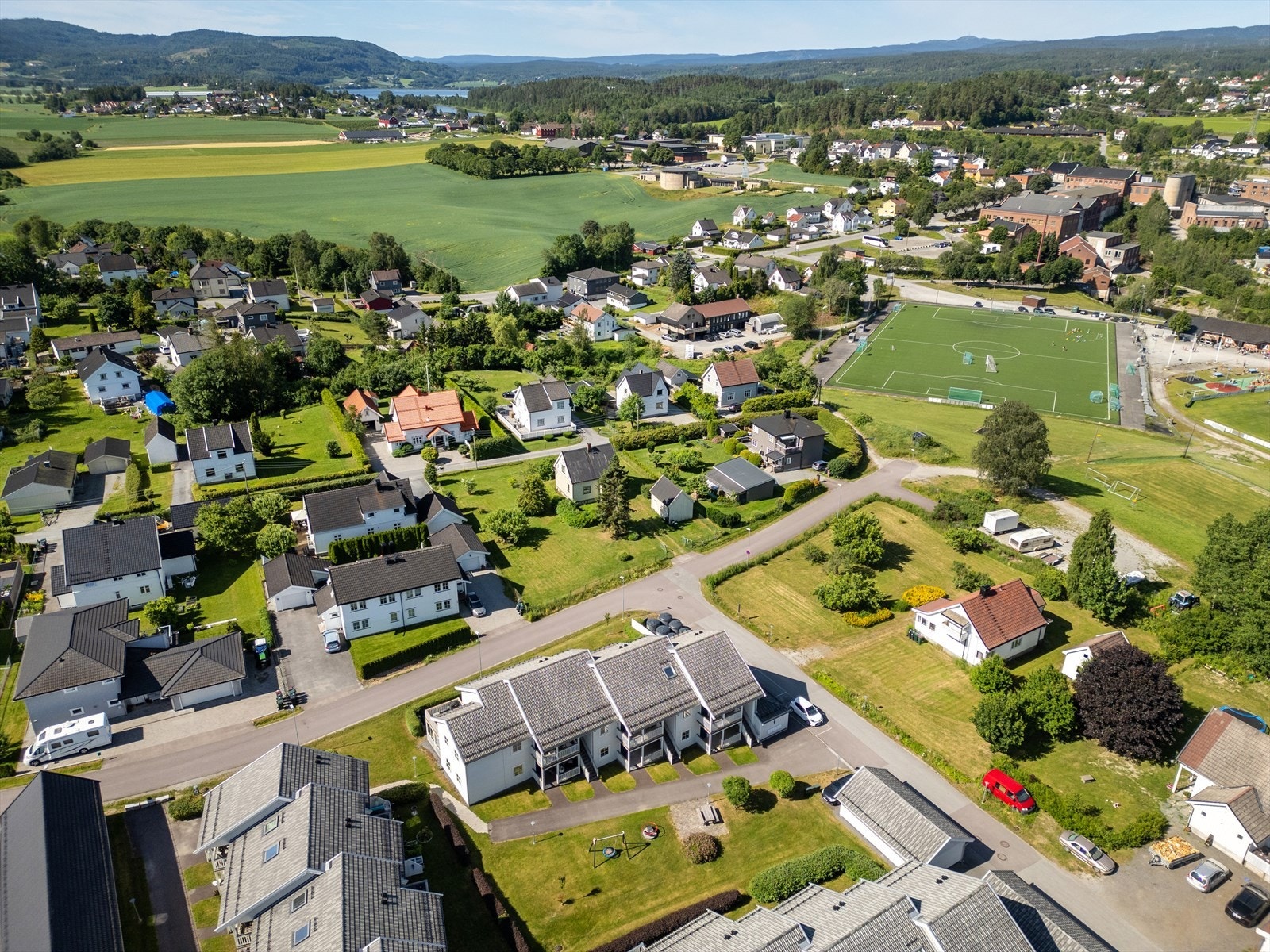 Vestfossen er kjent som et kultursentrum med blant annet Fossesholm Herregård og Arena Vestfossen. Galleribilde