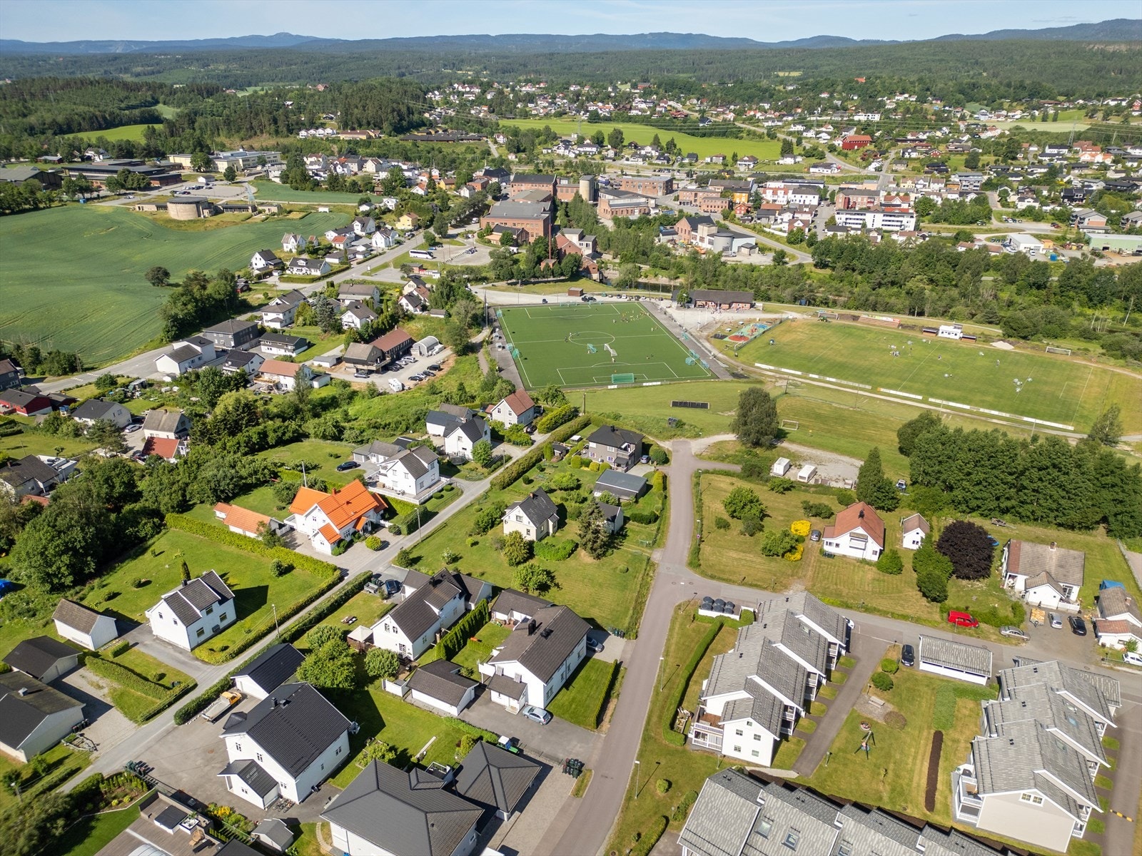 Kort vei til skoler, som Vestfossen barneskole og ungdomsskole. Galleribilde