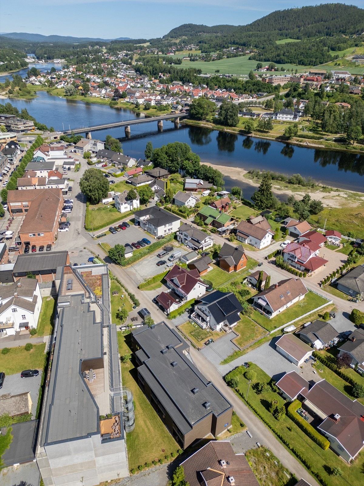 Nærhet til Drammenselva med fine tur- og rekreasjonsmuligheter. Galleribilde