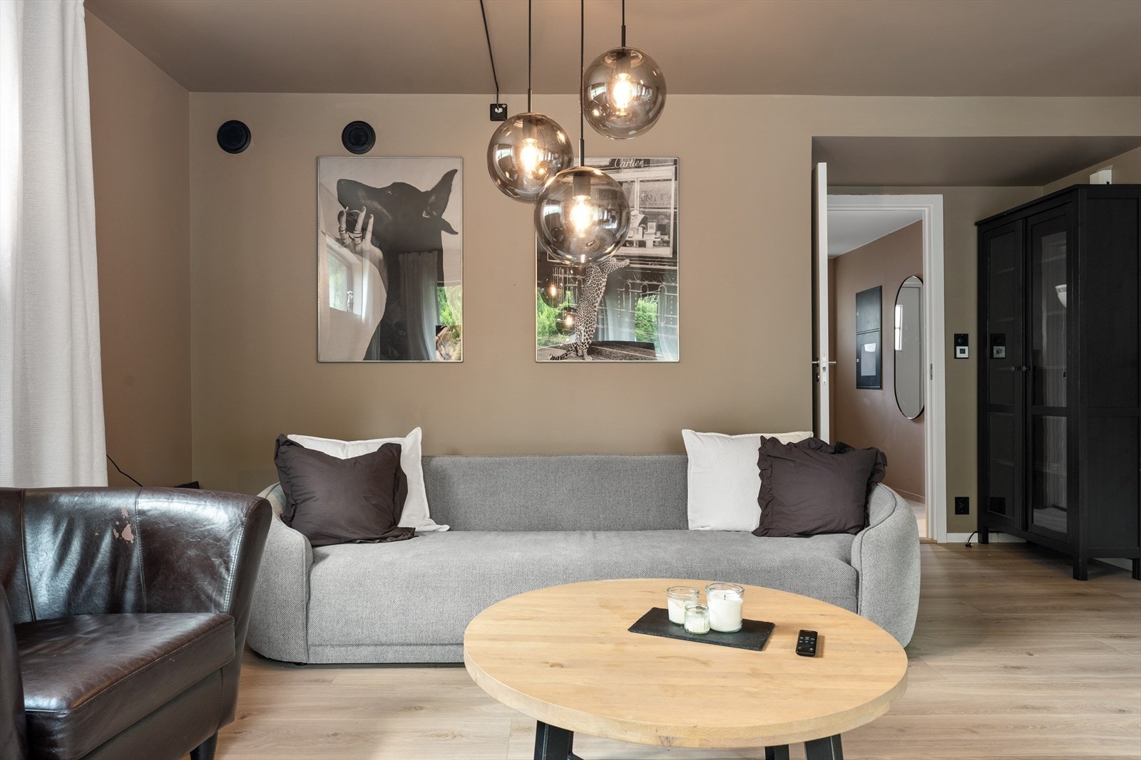 Romslig stue Galleribilde
