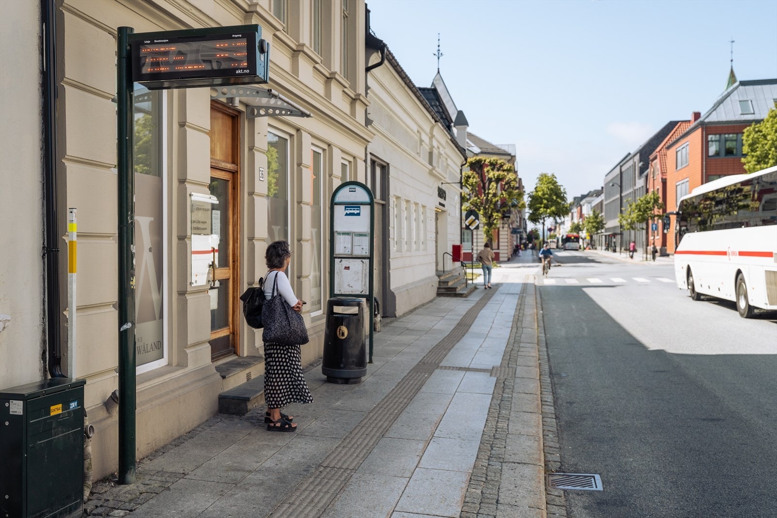 Bussholdeplass rett ved bolig Galleribilde