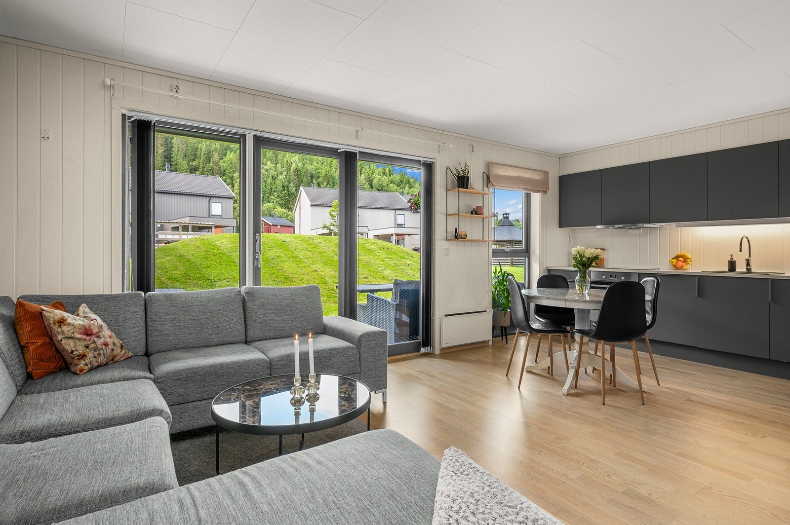 Her får du en lettstelt og strøken selveierleilighet ferdigstilt i 2020. Galleribilde