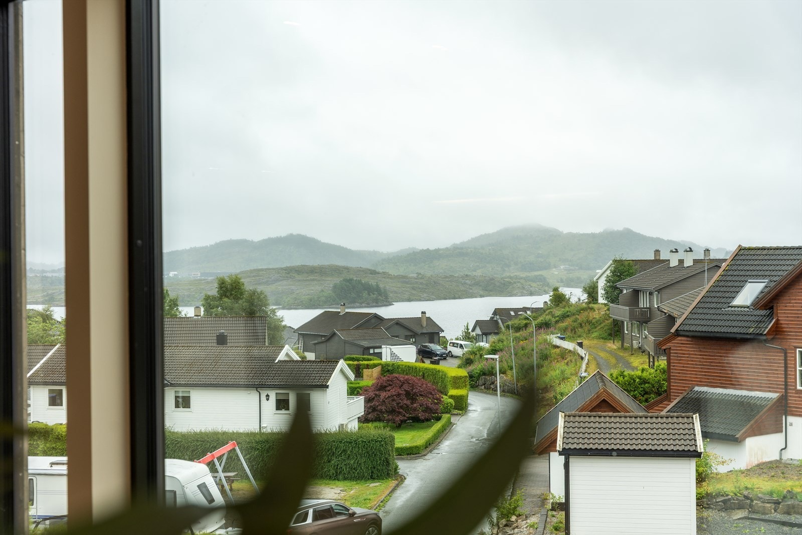 Utsikt til Aksdalsvannet Galleribilde