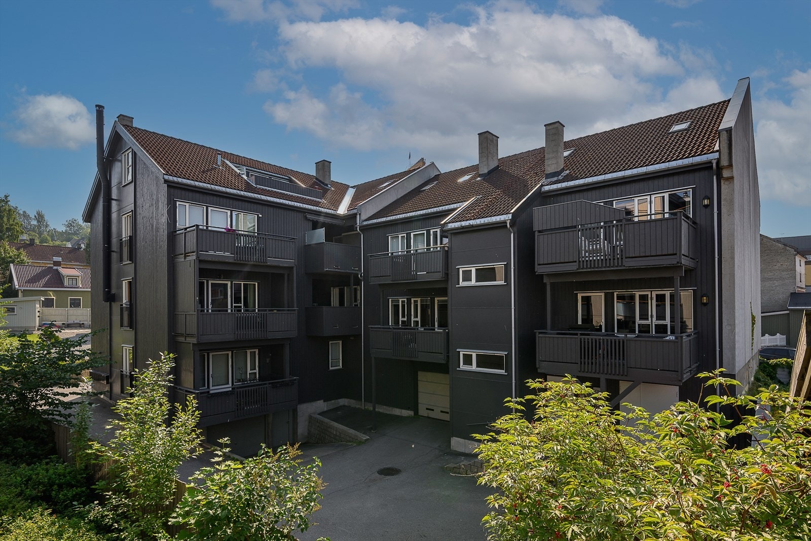 Eiendommen er en del av Sameiet Tomtegata 10, som består av 9 boligseksjoner. Galleribilde
