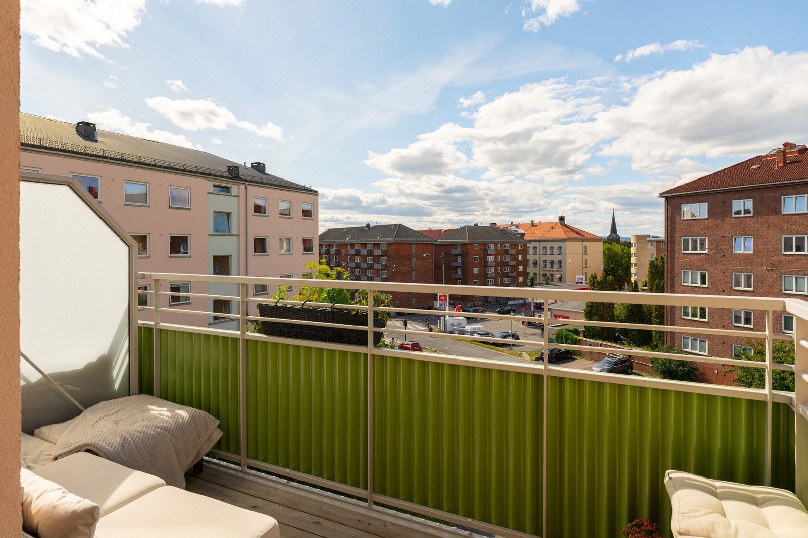 Her kan sommerkveldene bli lange! 7,5 m² balkong med optimale solforhold fra rundt midt på dagen og til kvelden. Galleribilde