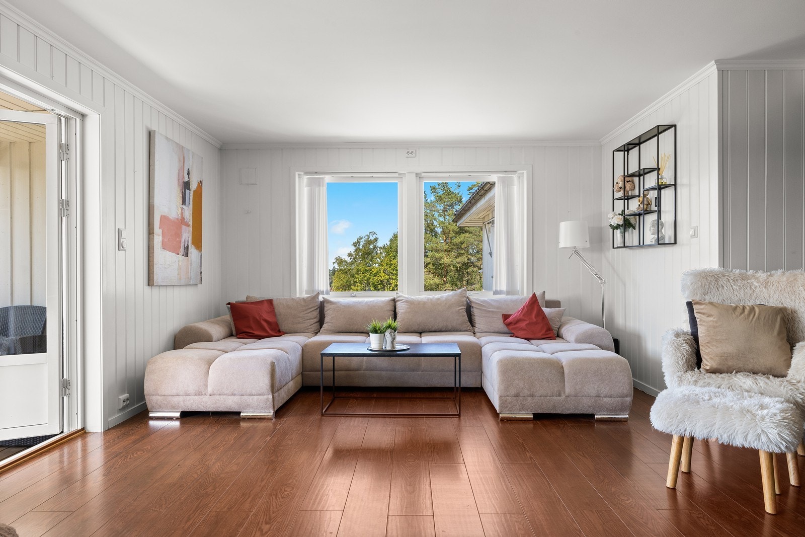 God plass til stor sofa Galleribilde