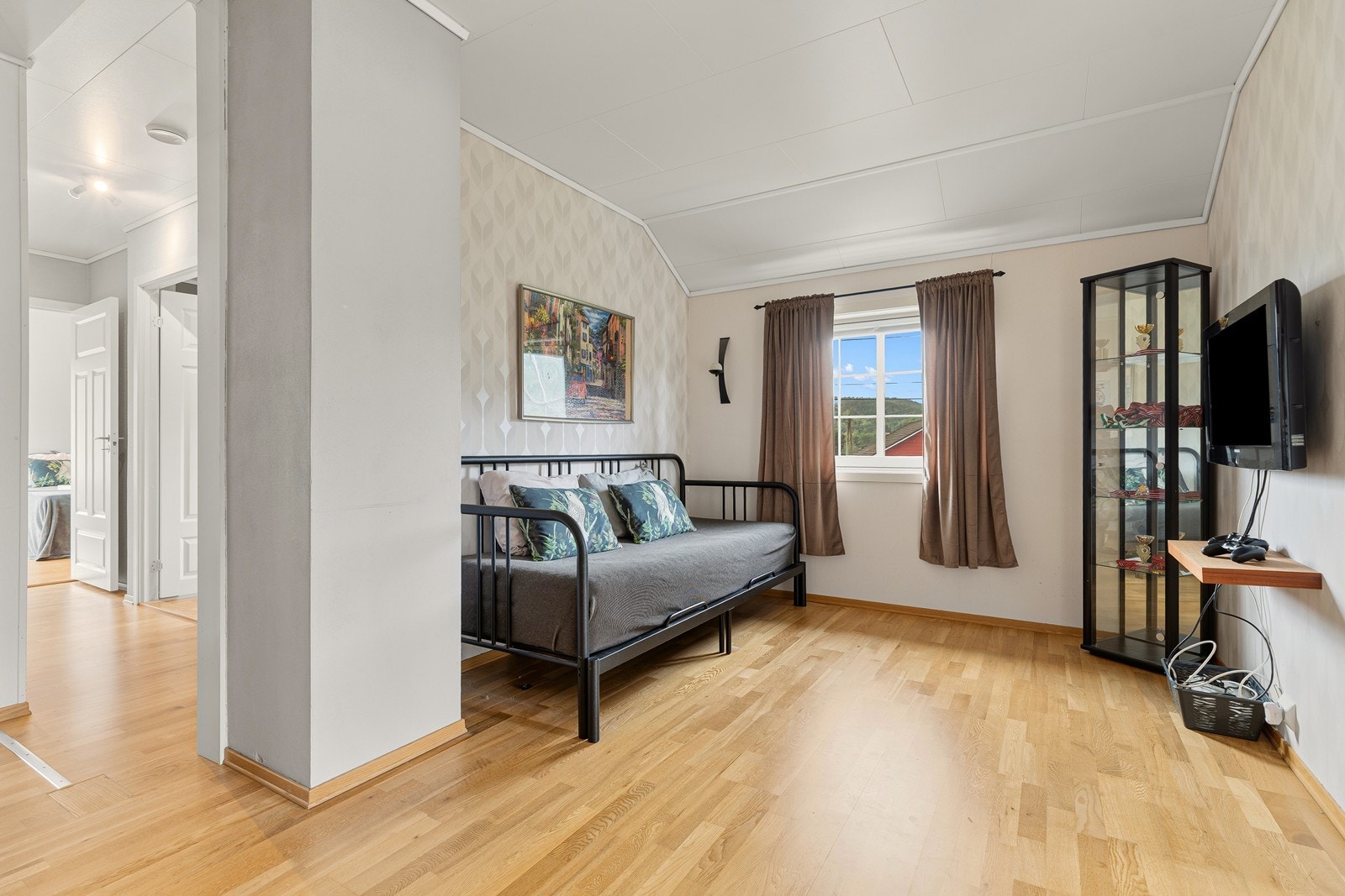 I 2.etg er det også en loftstue som de minste kan dra mye glede av! Galleribilde