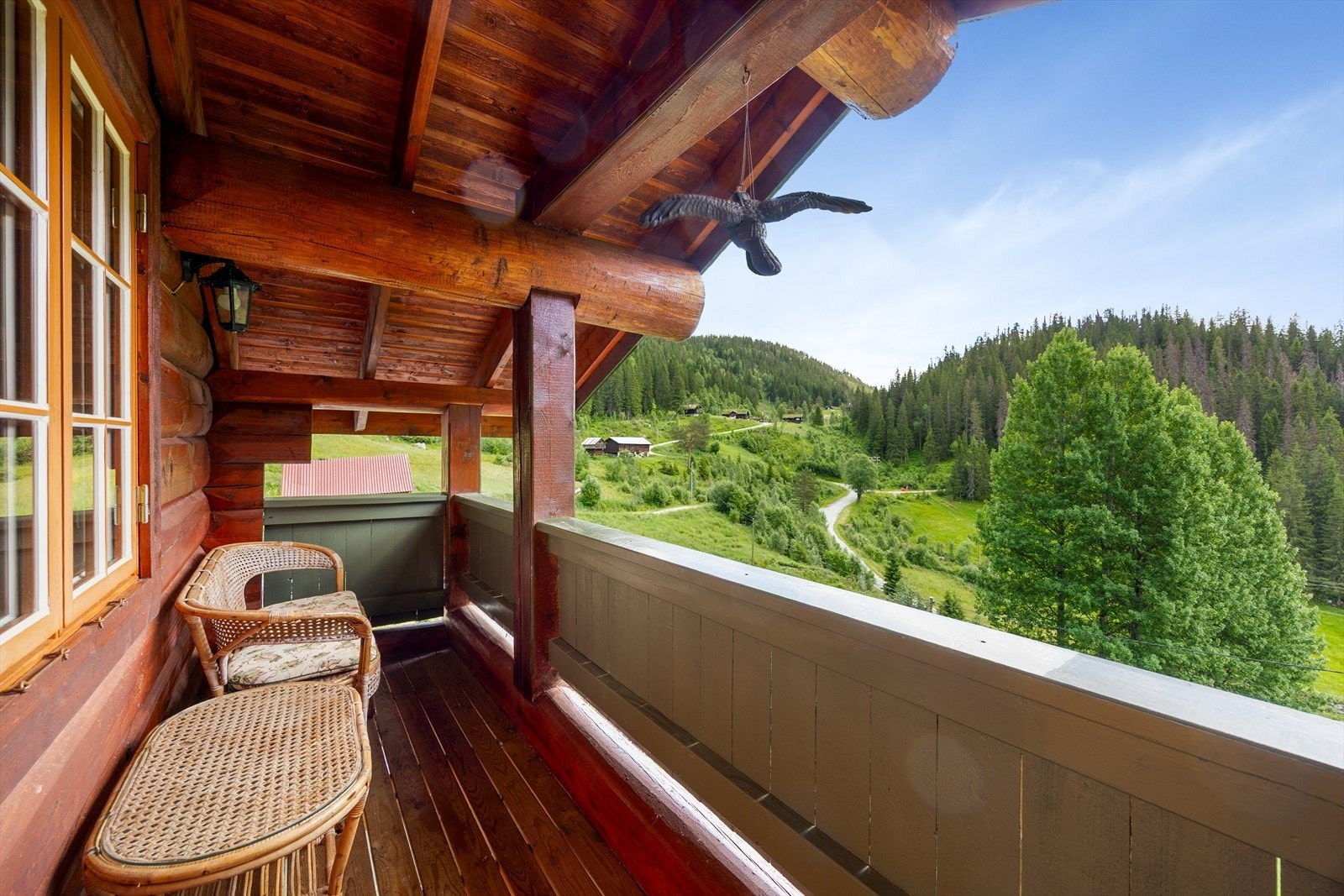 Verandaen er på ca. 5 m² og er overbygget. Galleribilde