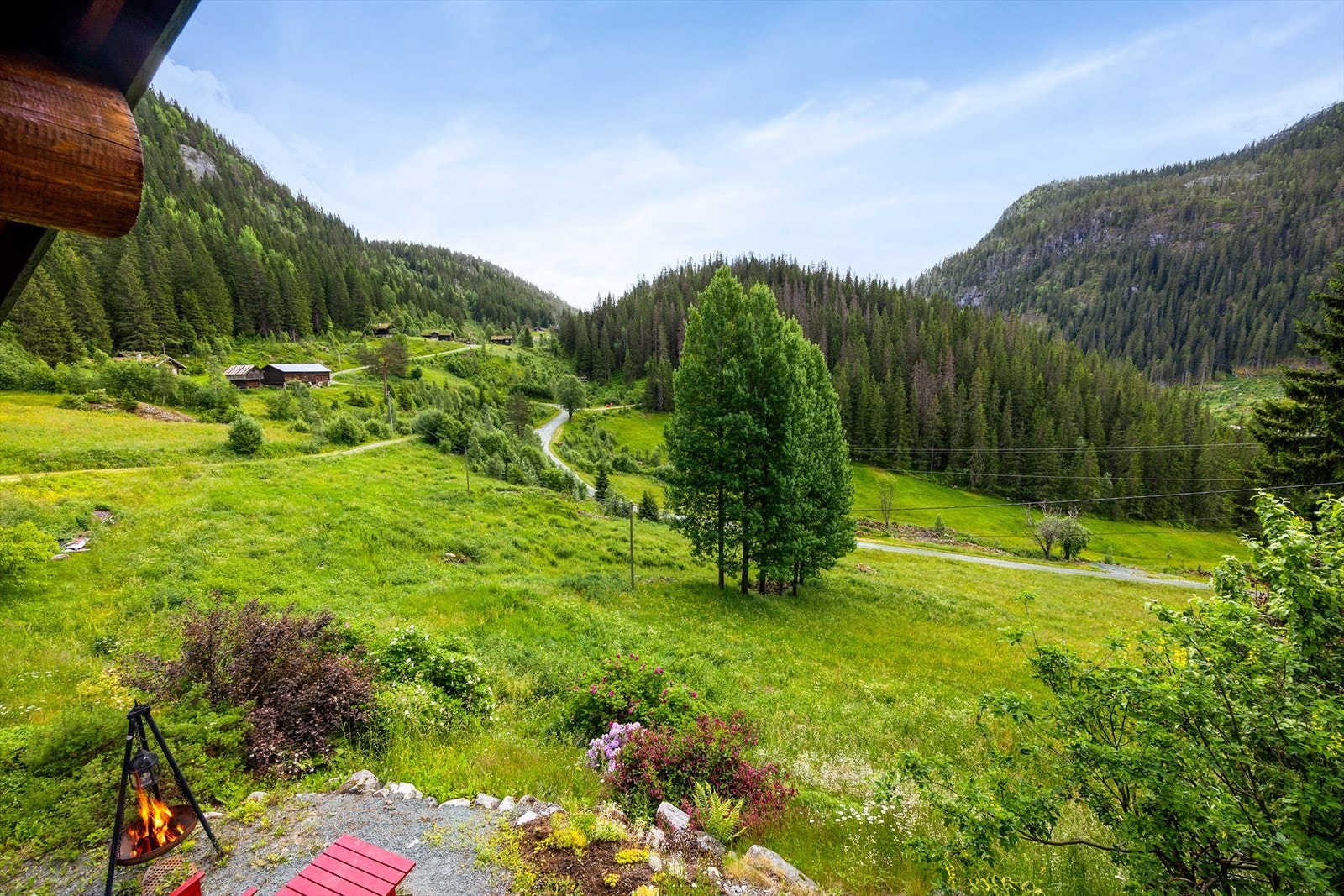 Herfra kan man nyte utsikten over det nydelige naturlandskapet. Galleribilde