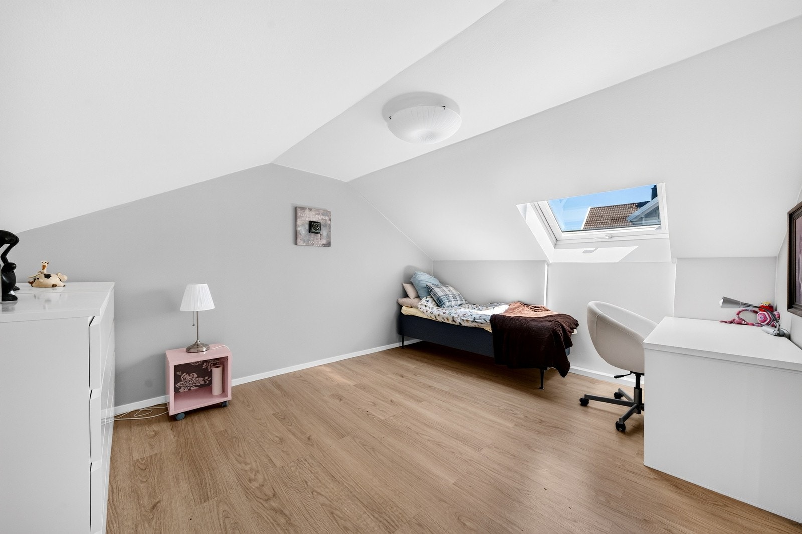 Soverom på loft Galleribilde