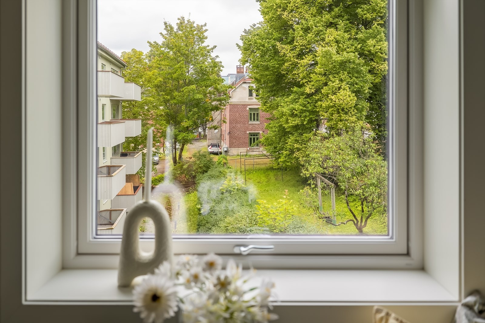Felles for alle soverommene er at de også vender ut mot en rolig bakgård, eller mot en lite trafikkert vei. Galleribilde